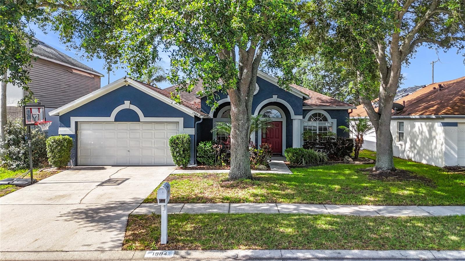 1904 Cattleman Dr