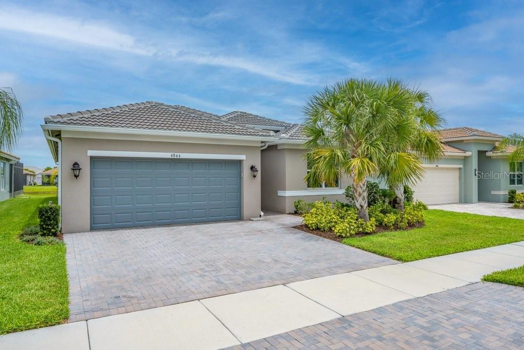4844 Avila Lakes Dr
