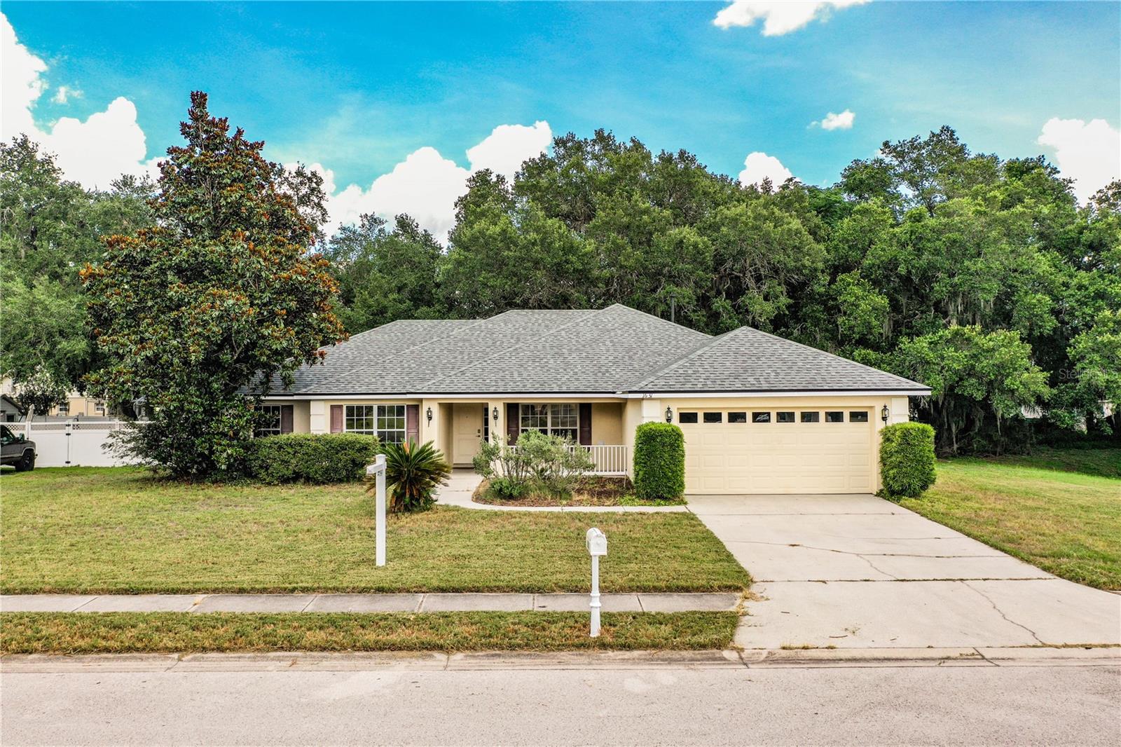 1631 Taylor Landing Dr