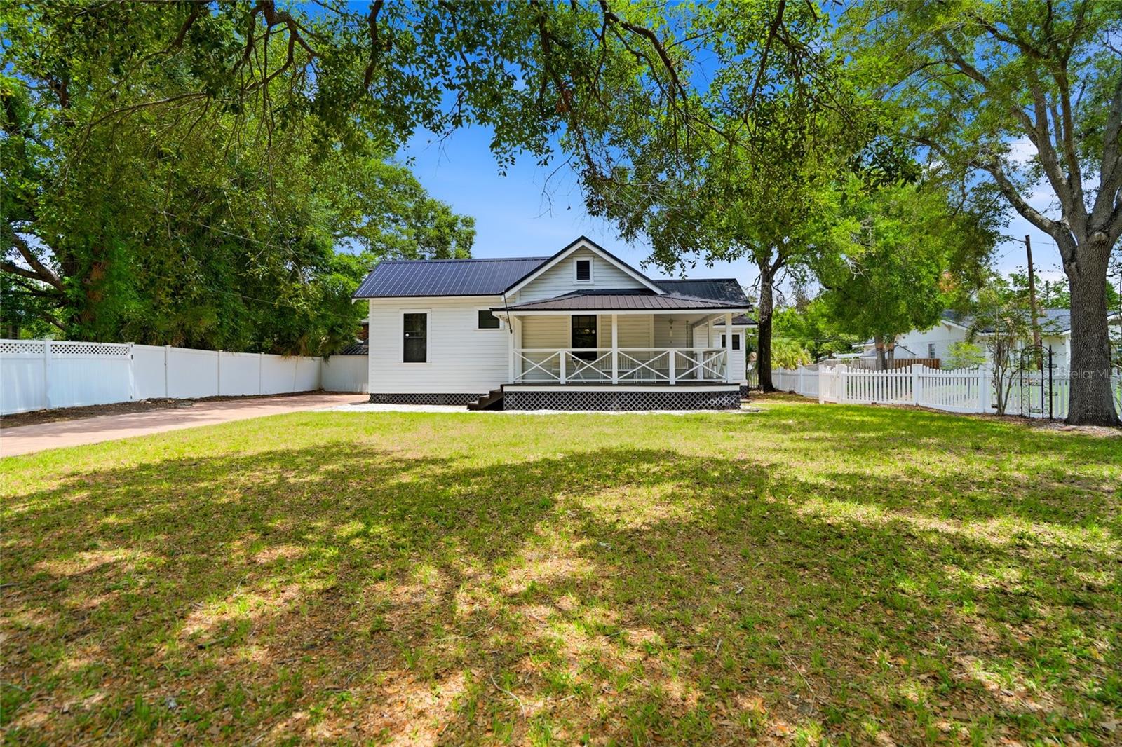 5602 N Ola Ave