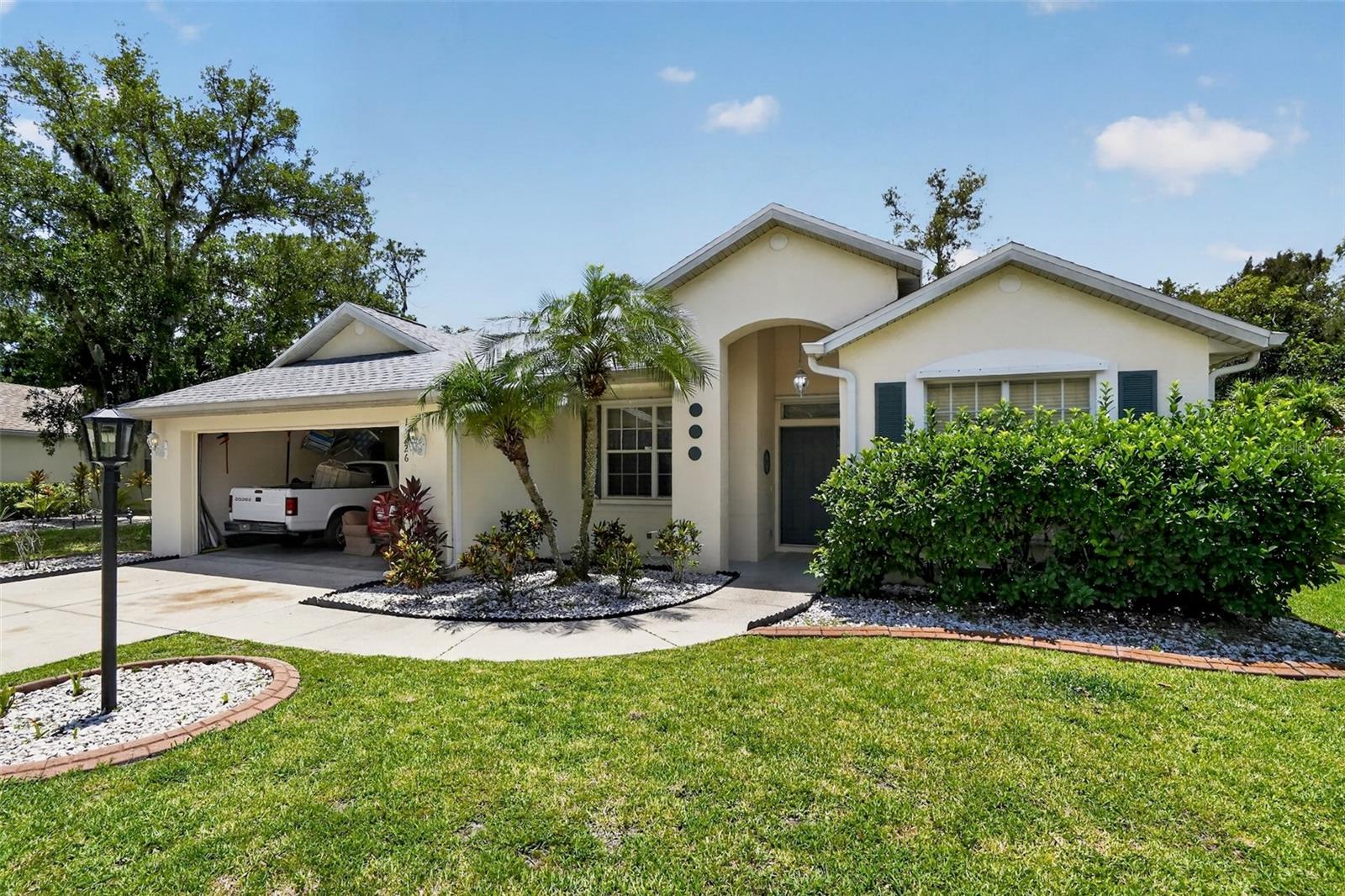 11226 Primrose Cir