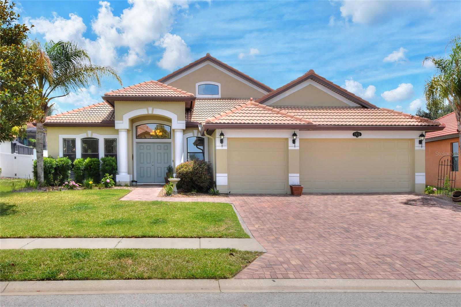 3935 Sunset Lake Dr