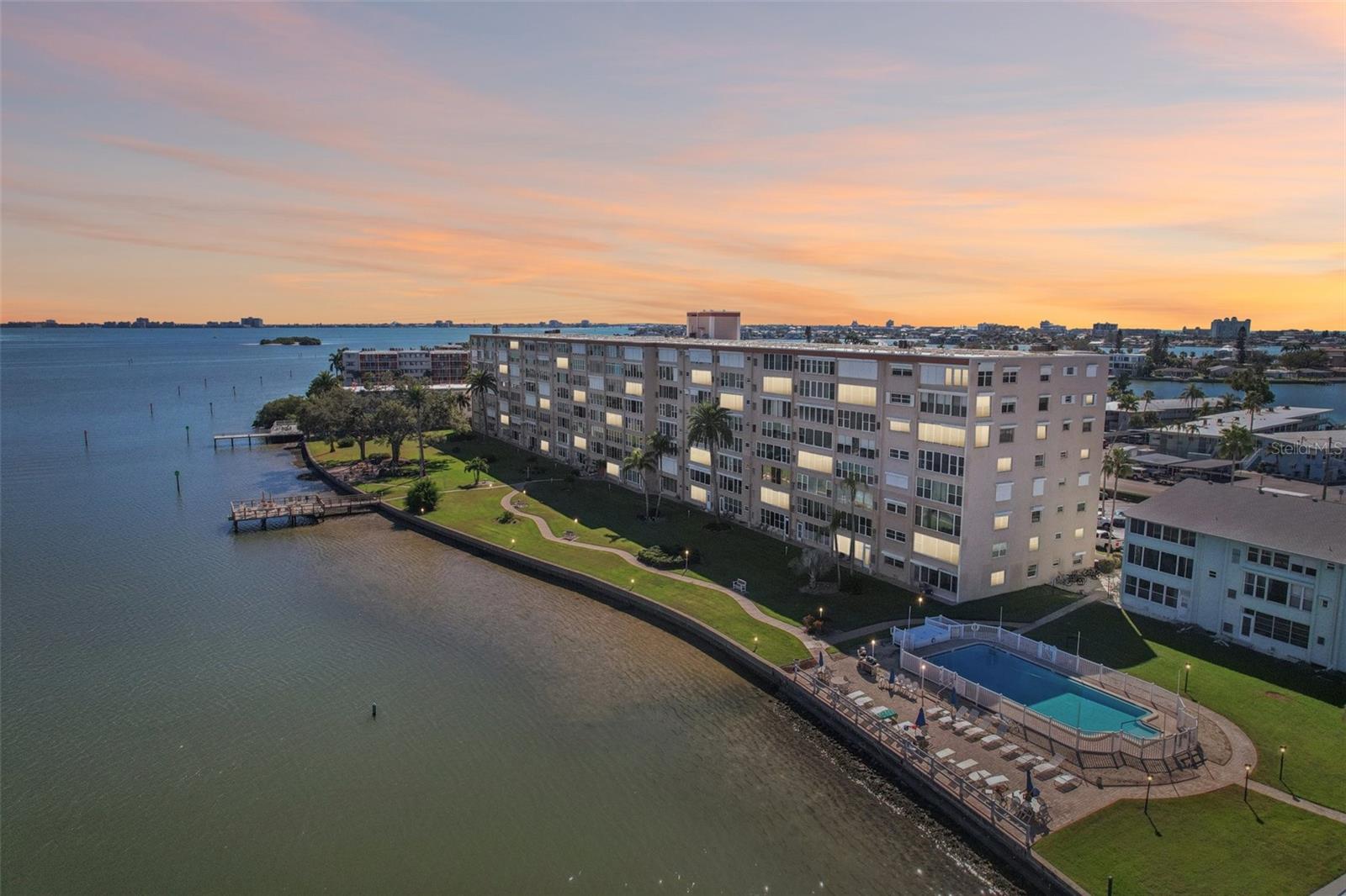1847 Shore Dr S #711