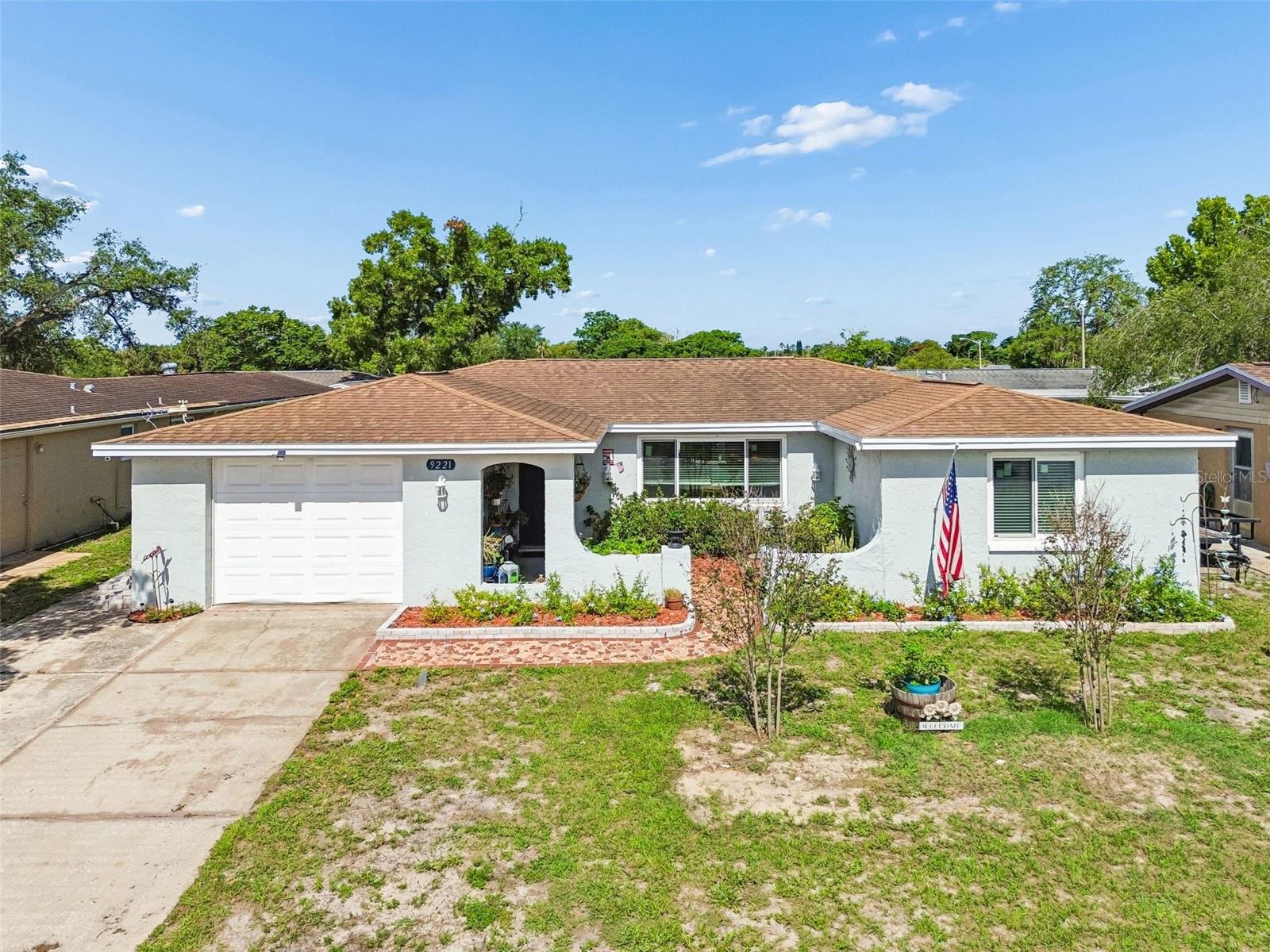 9221 Rainbow Ln