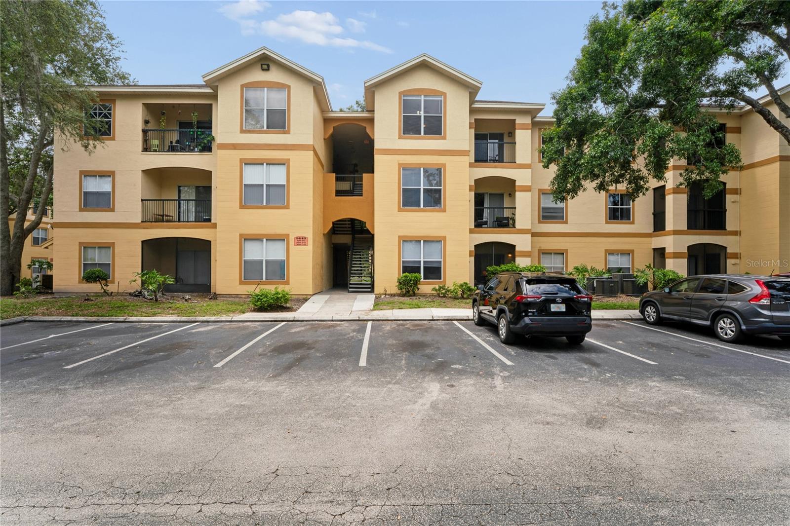 5618 Pinnacle Heights Cir #309