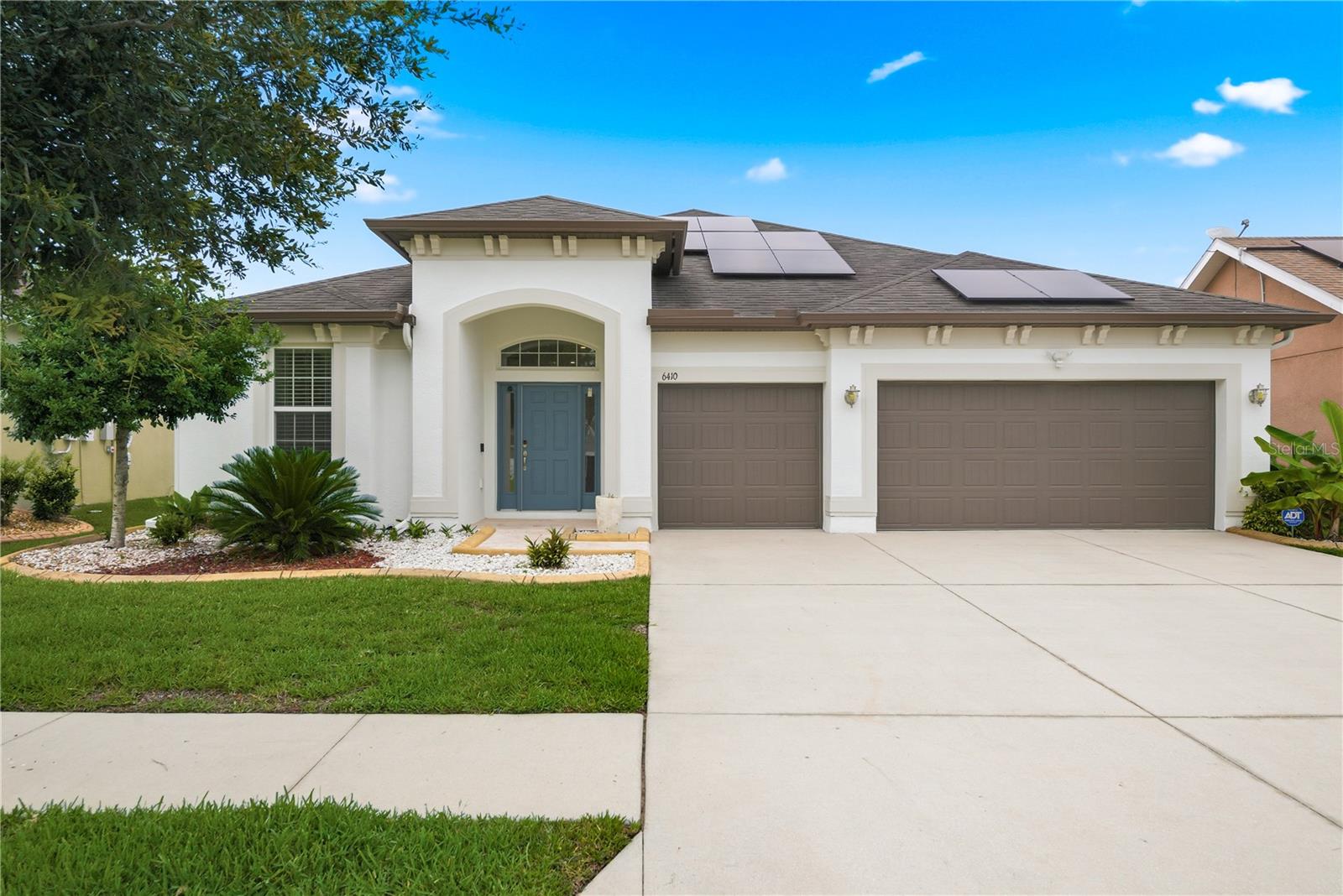 6410 Falling Oak Trl
