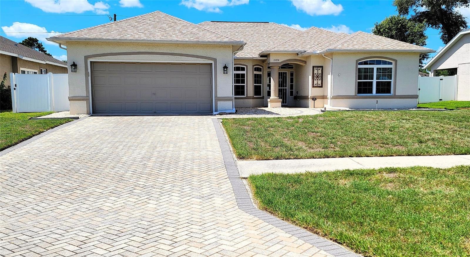 15454 Saratoga Dr