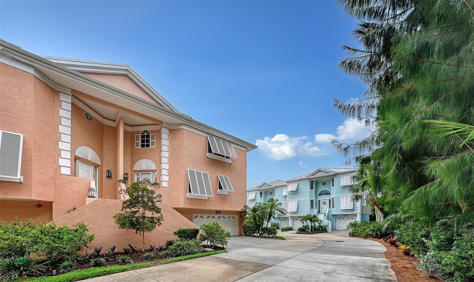 3942 Hamilton Club Cir #13