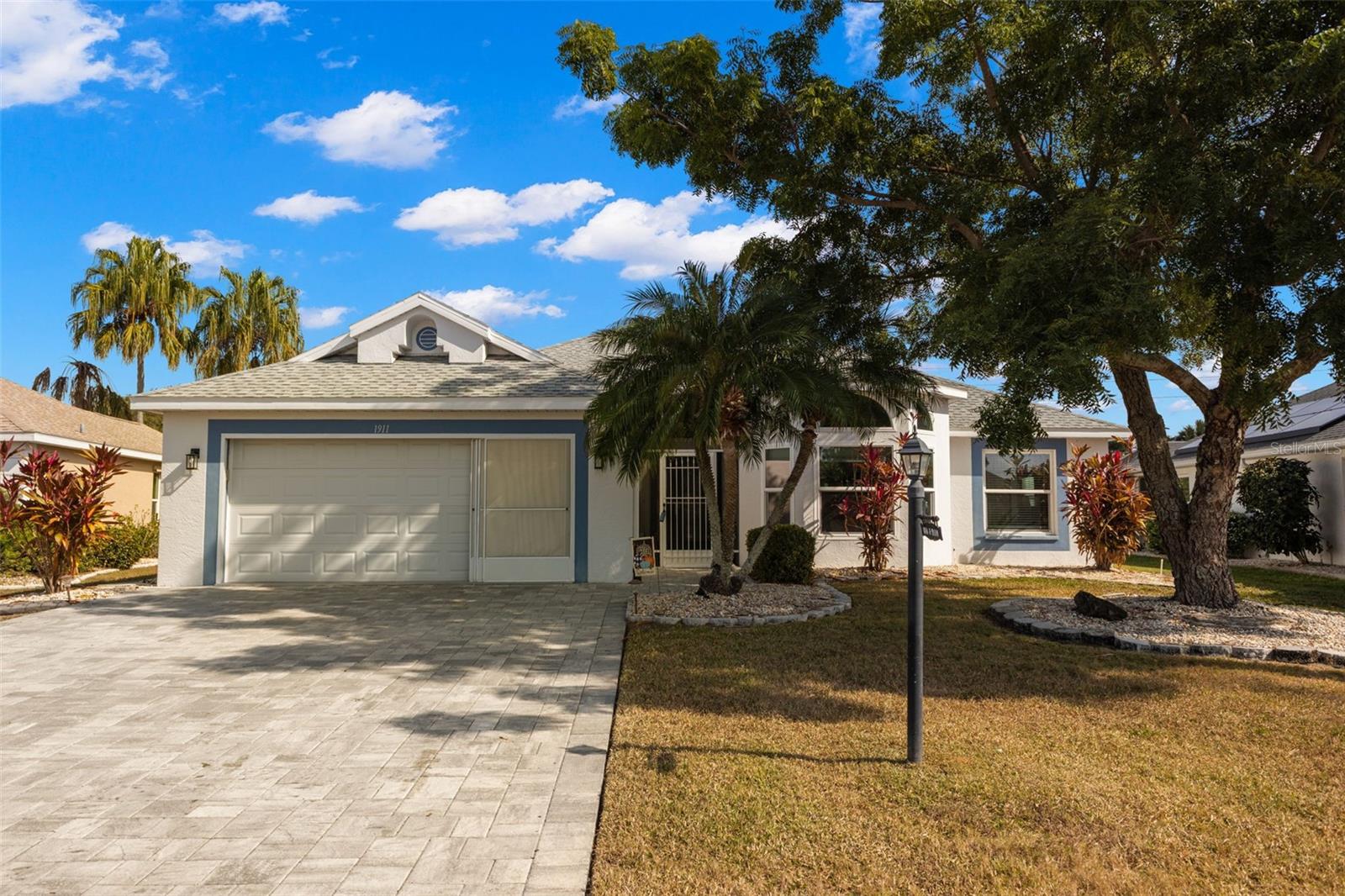 1911 E Del Webb Blvd