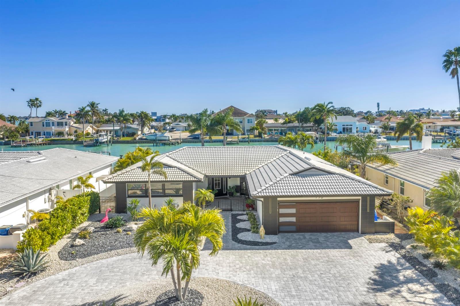 795 Capri Blvd