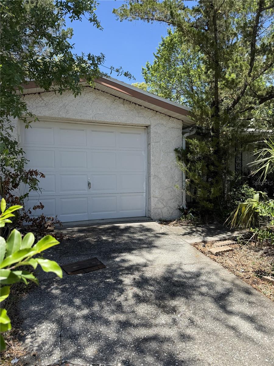 9401 Gray Fox Ln
