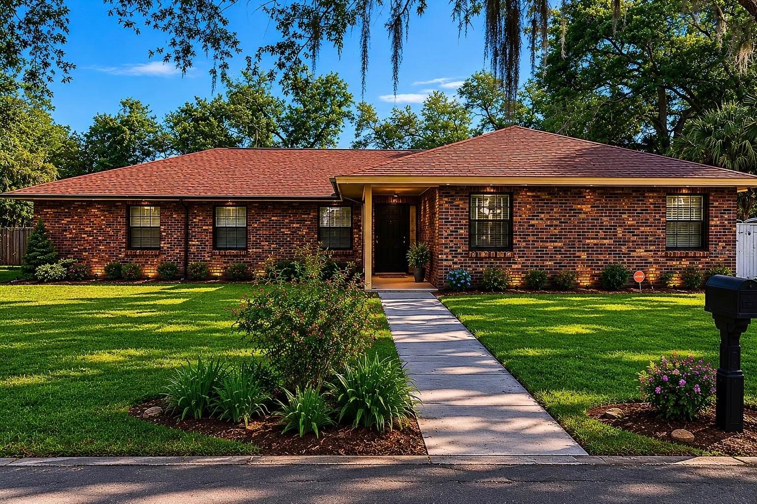 1022 Lamplighter Ln