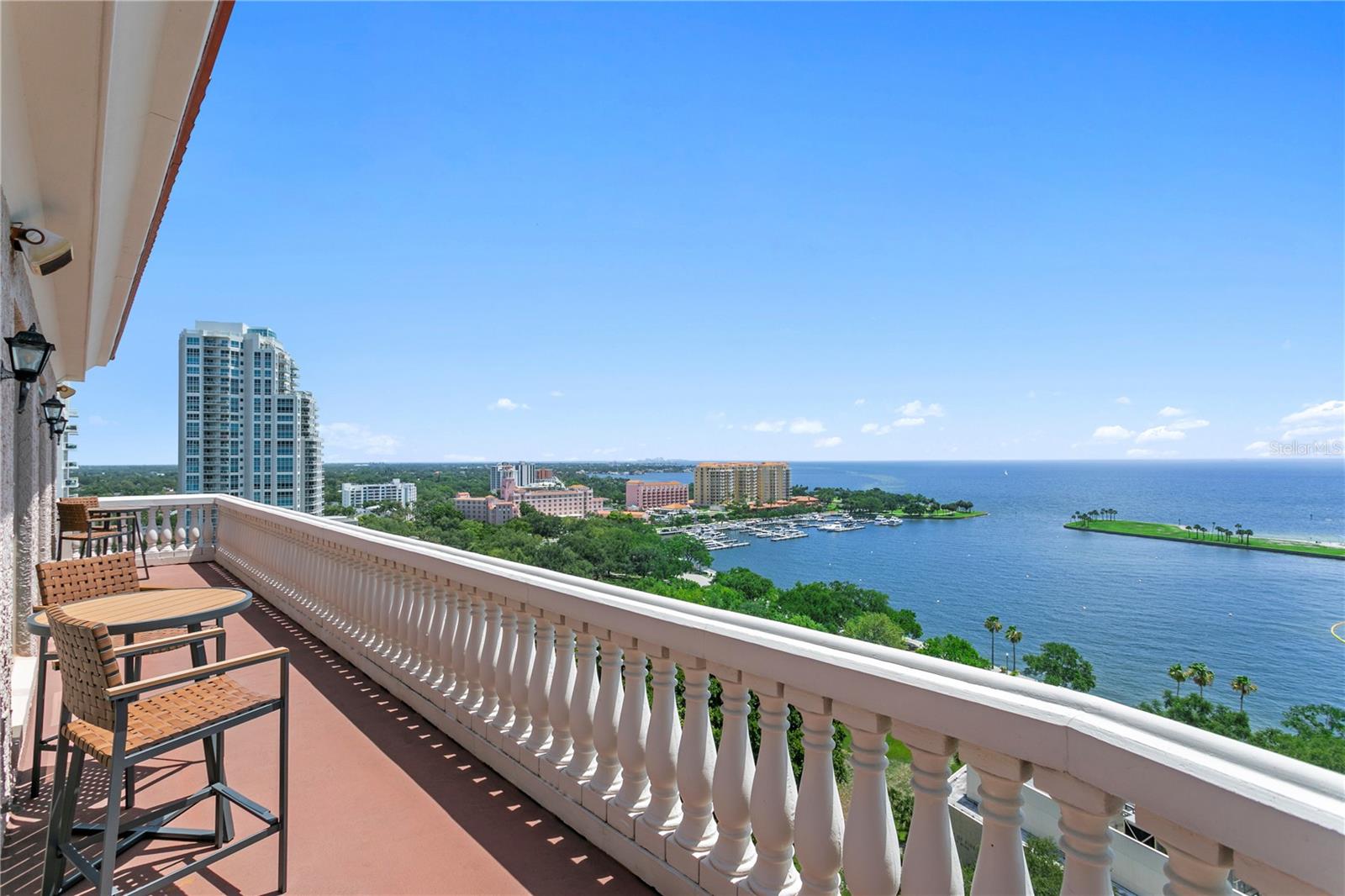 288 Beach Dr NE #PH-2A
