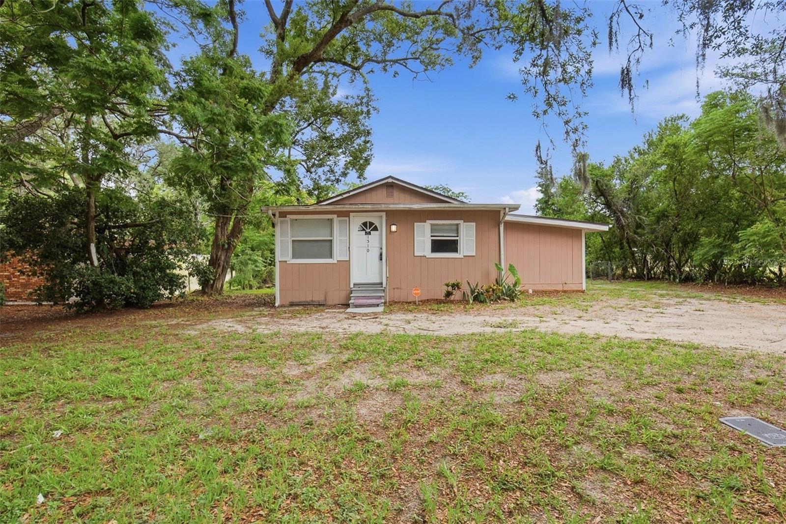 1510 E Navajo Ave