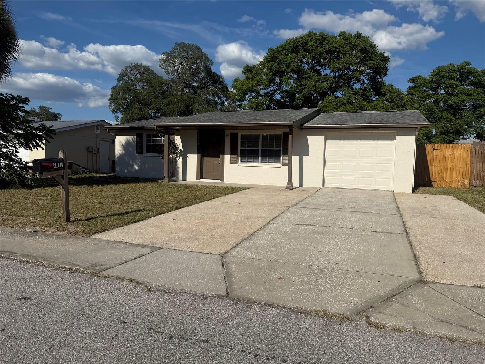 9030 Gray Fox Ln