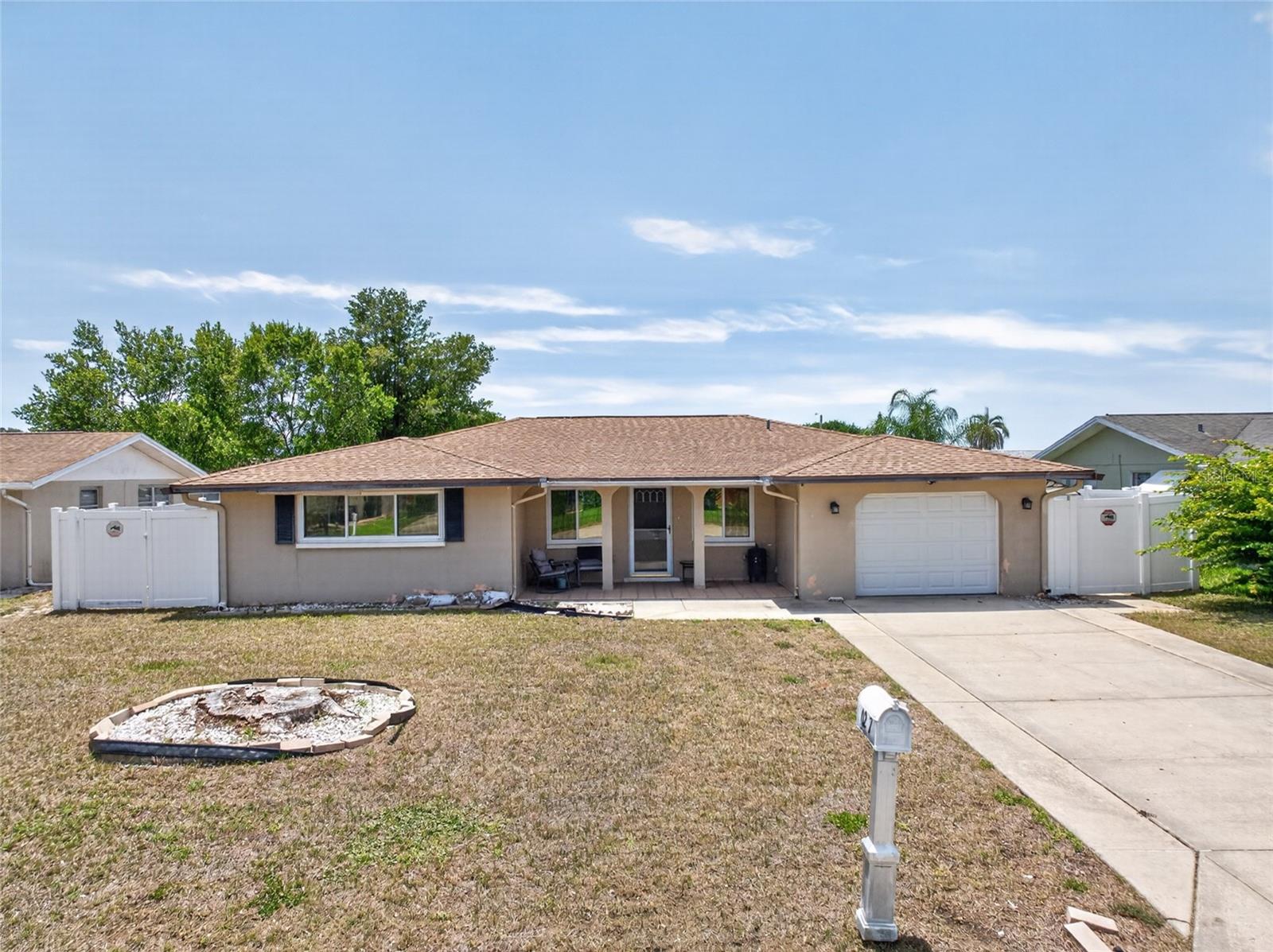 10237 Oak Hill Dr