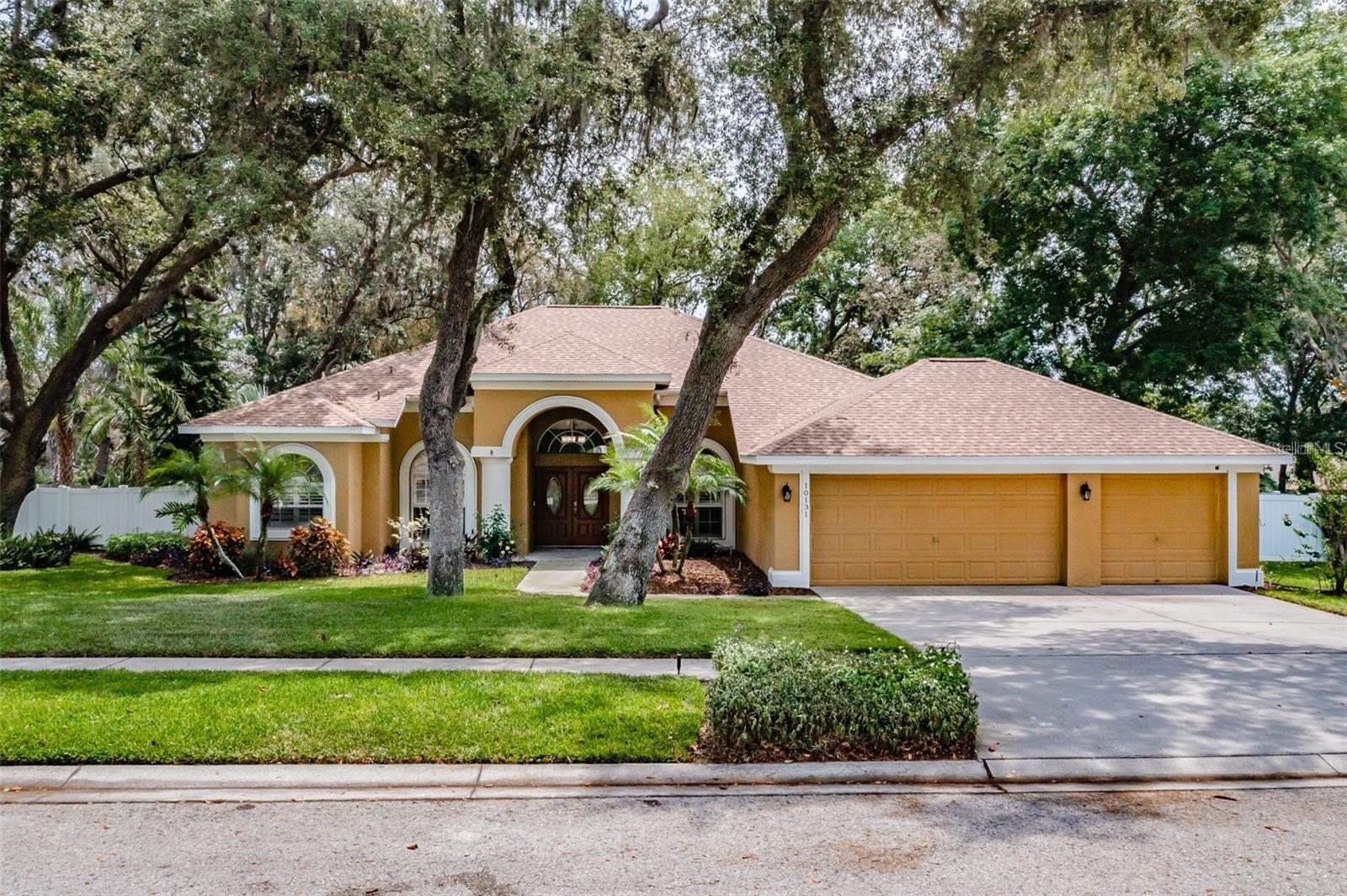 10131 Paddock Oaks Dr