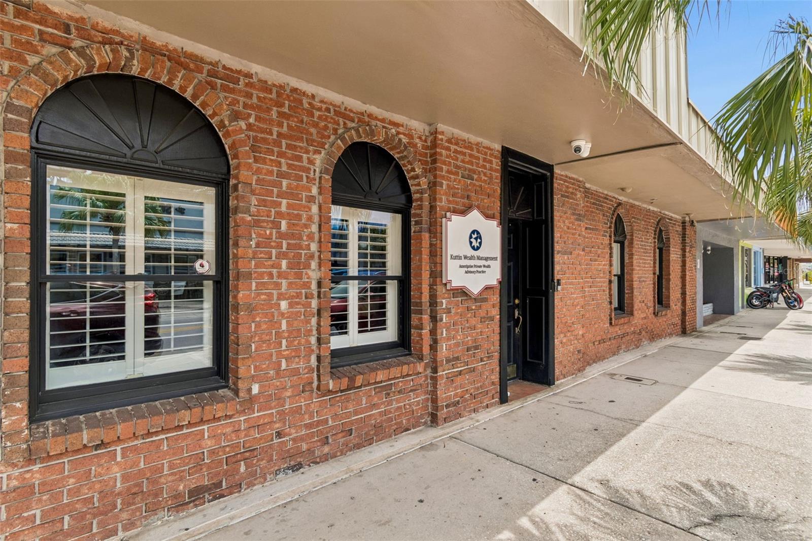 5701 Main St