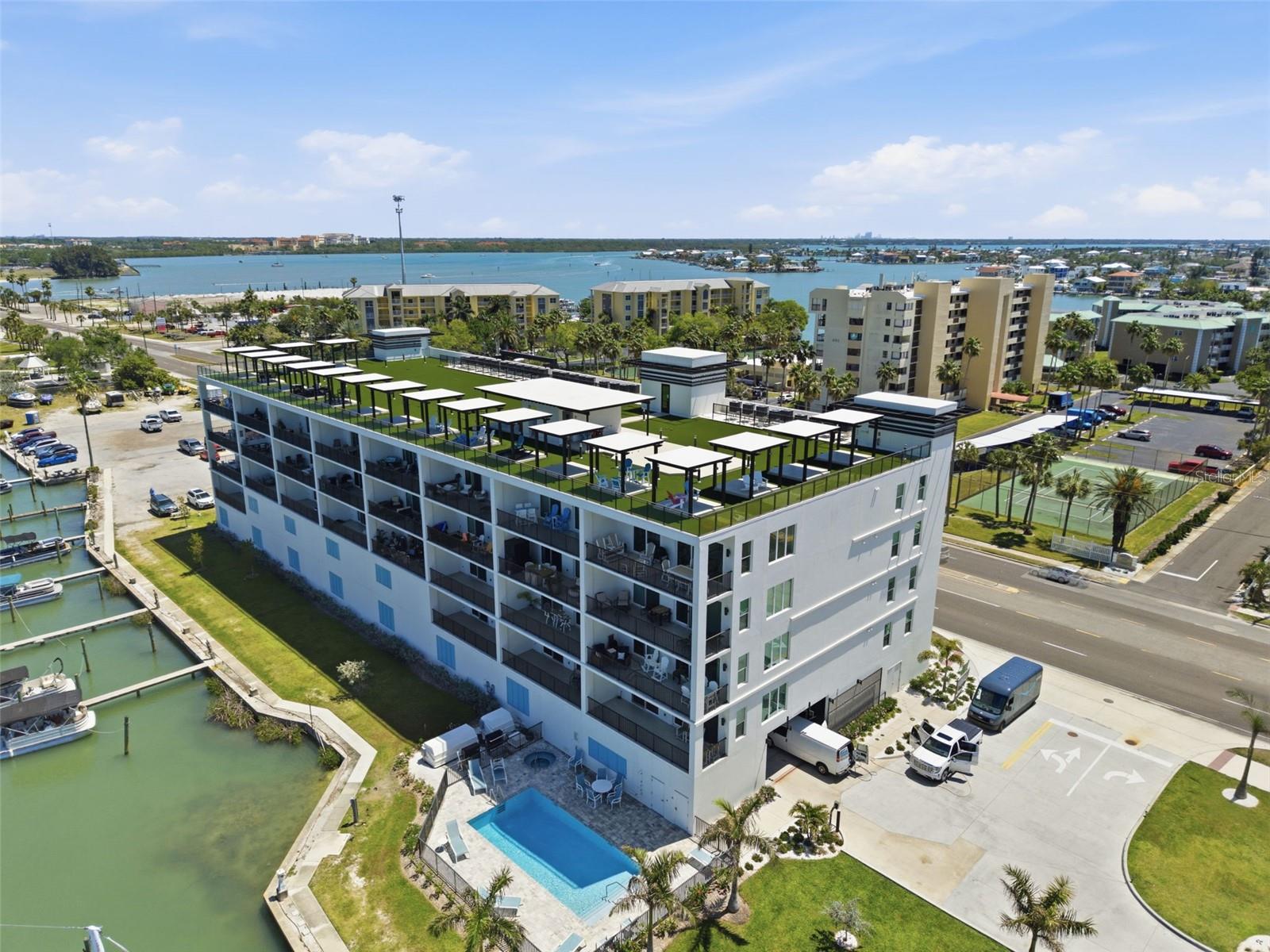 400 150th Ave #305