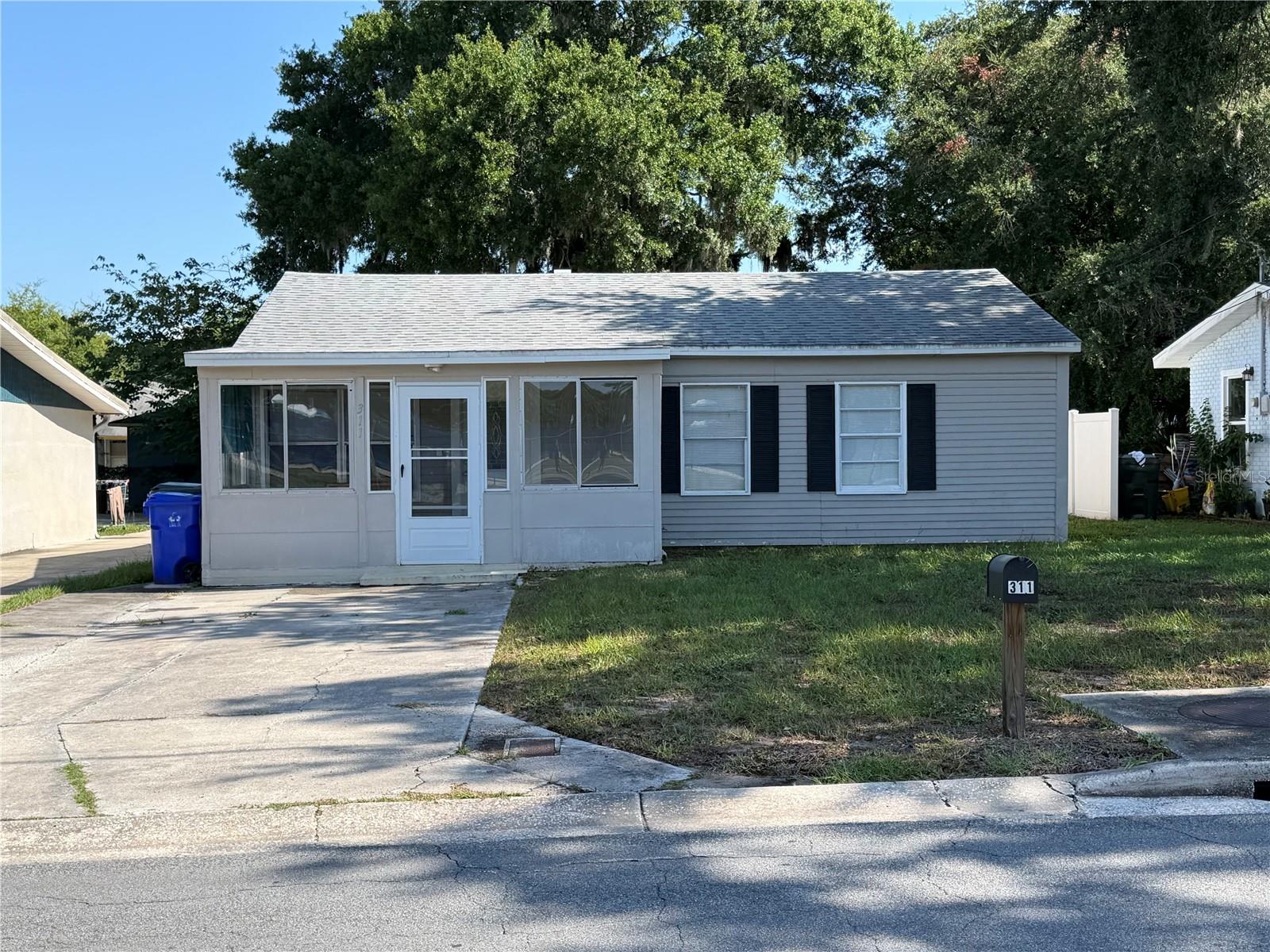 311 W Bella Vista St