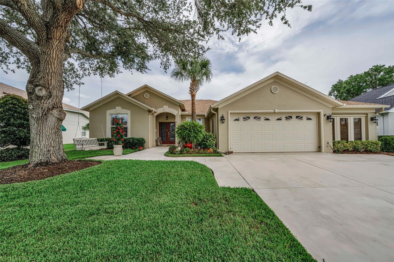 1114 Toski Dr