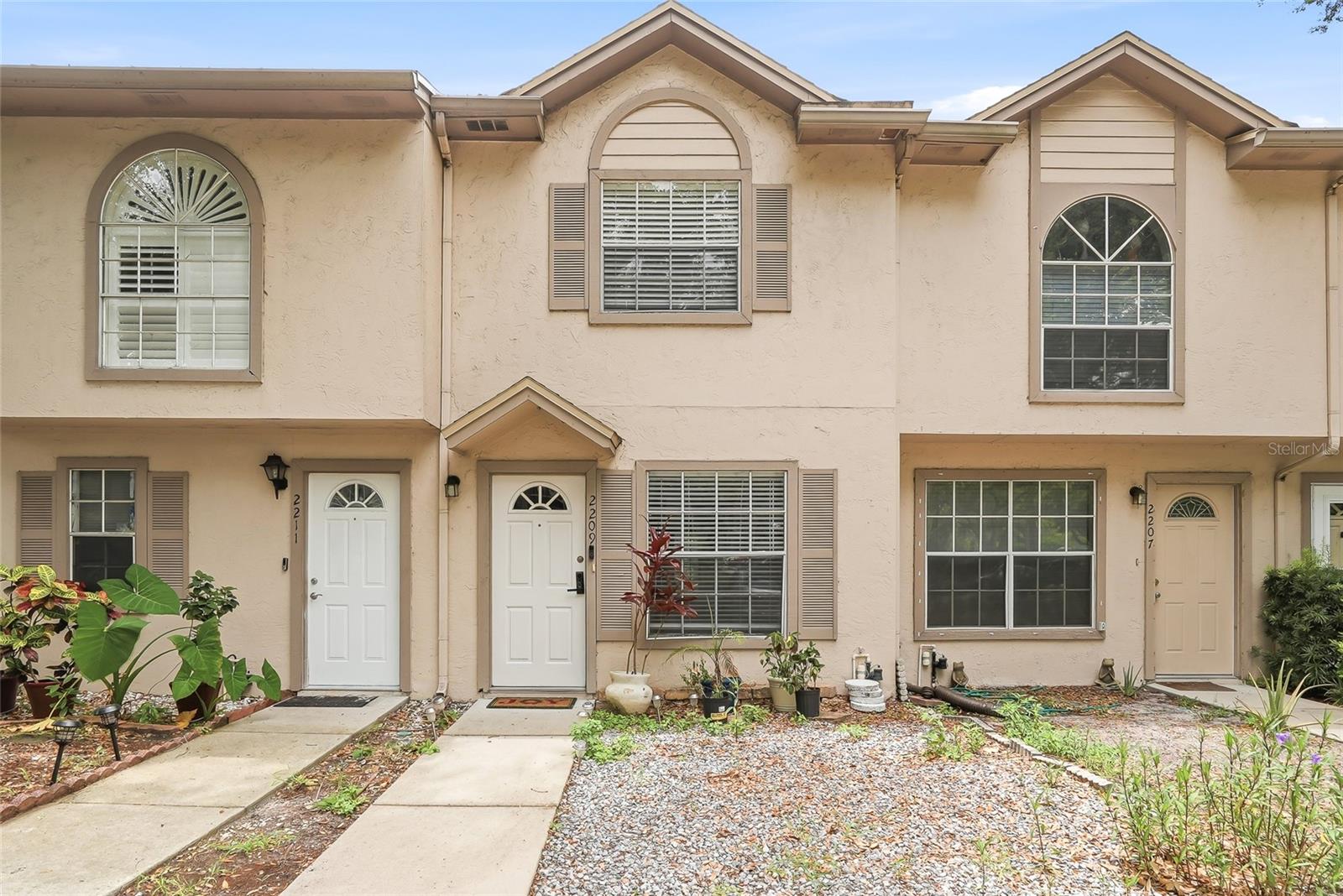 2209 Fletchers Point Cir