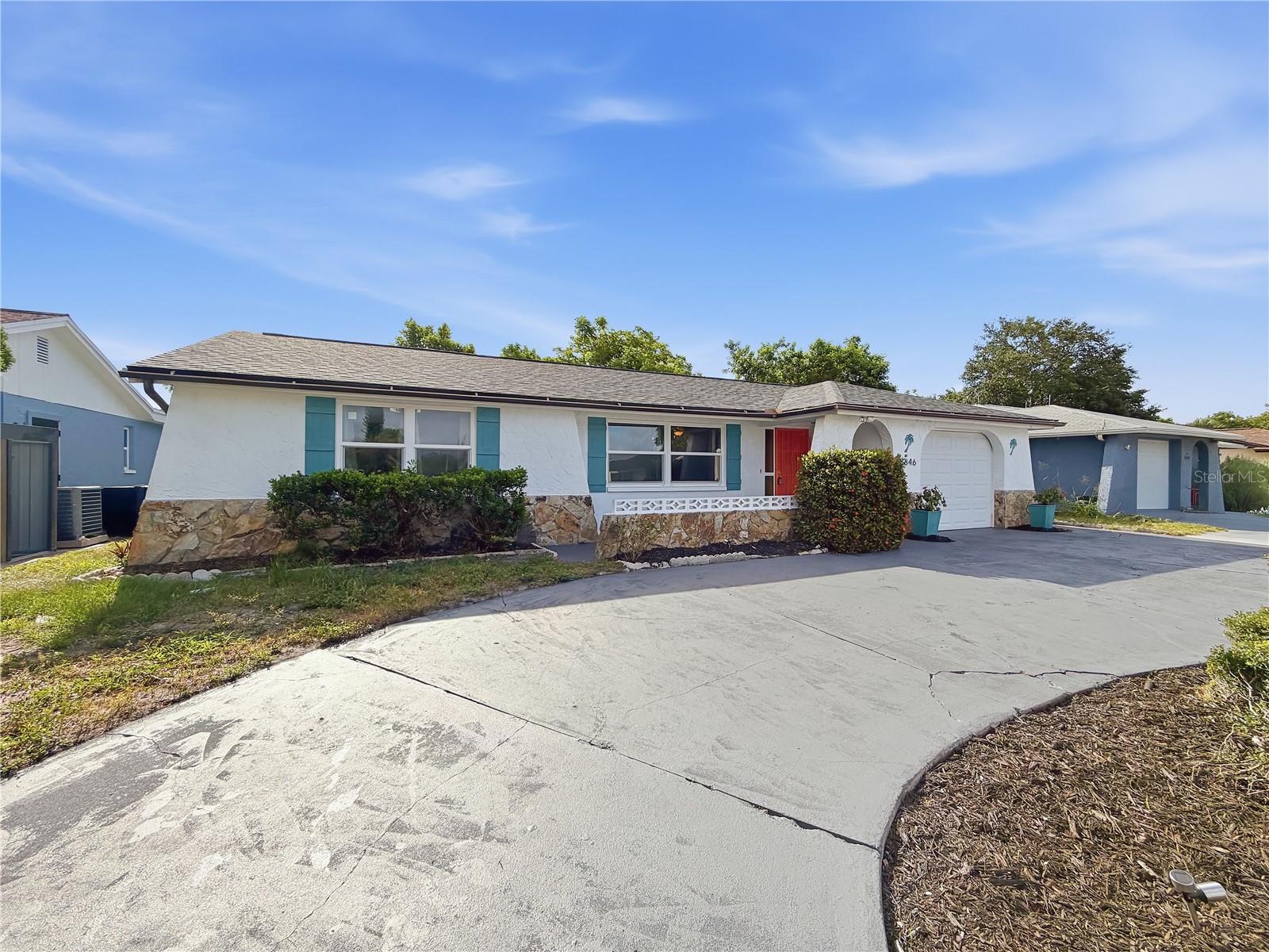 8846 Carmen Ln