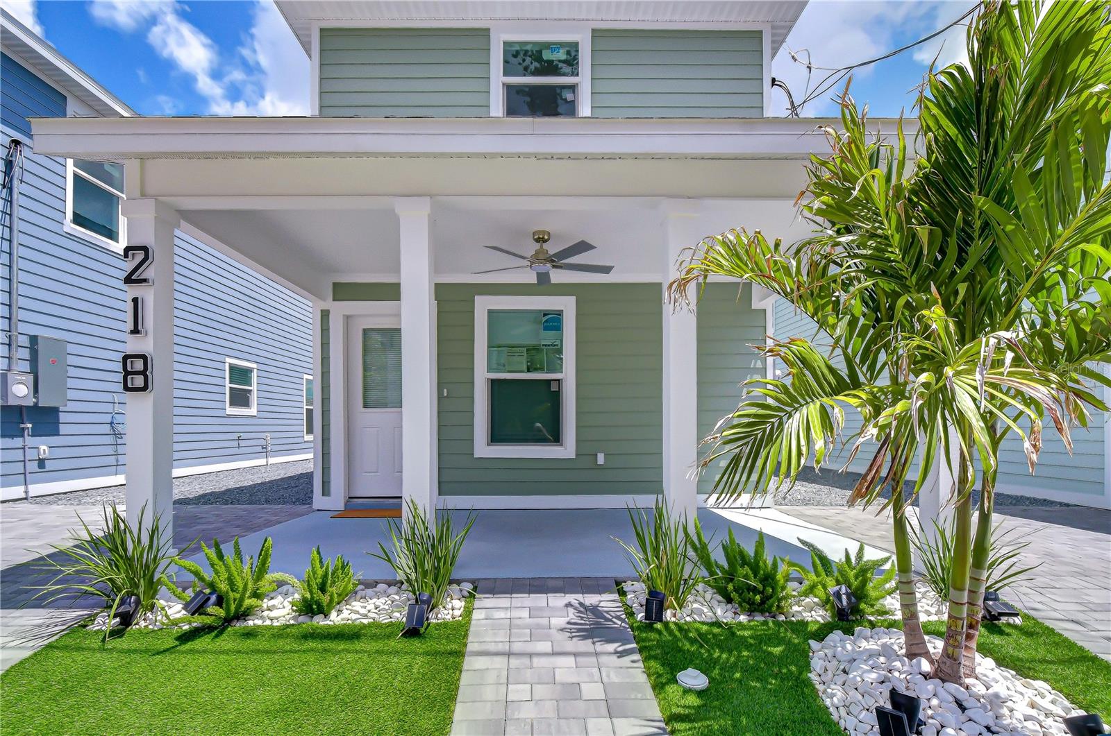 218 8th Avenue Dr W