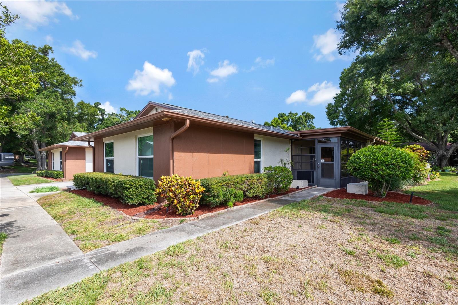 2261 Shelly Dr #D