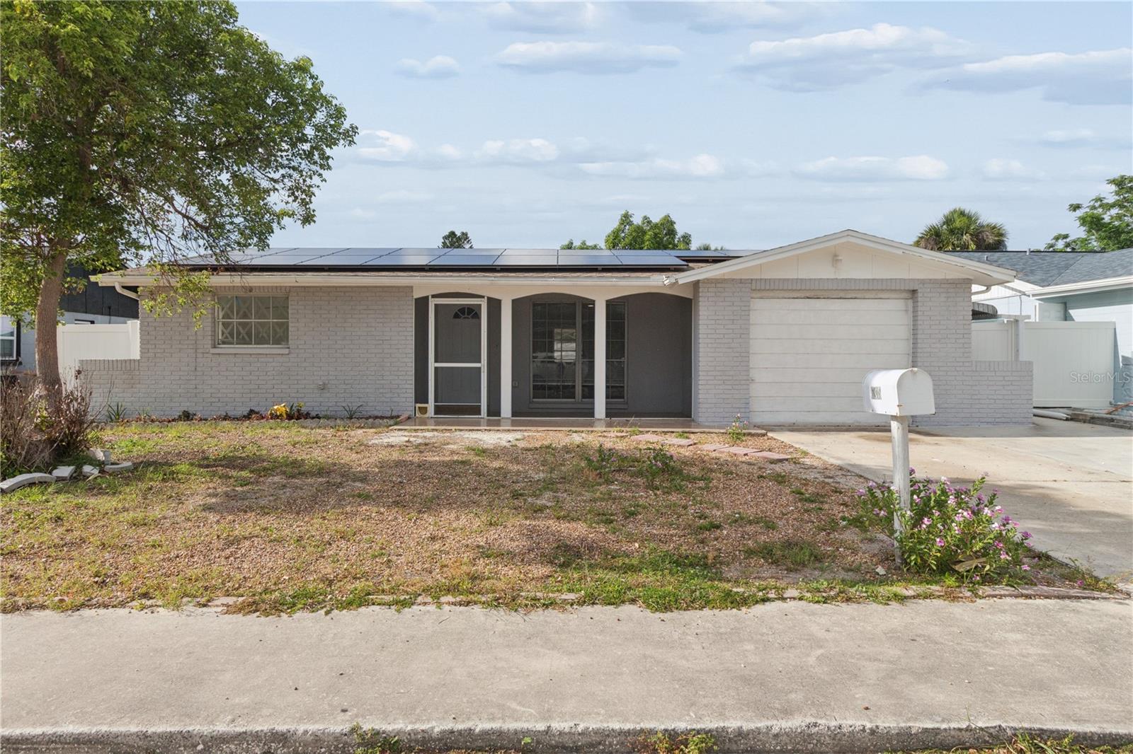 6835 Mesa Verde St