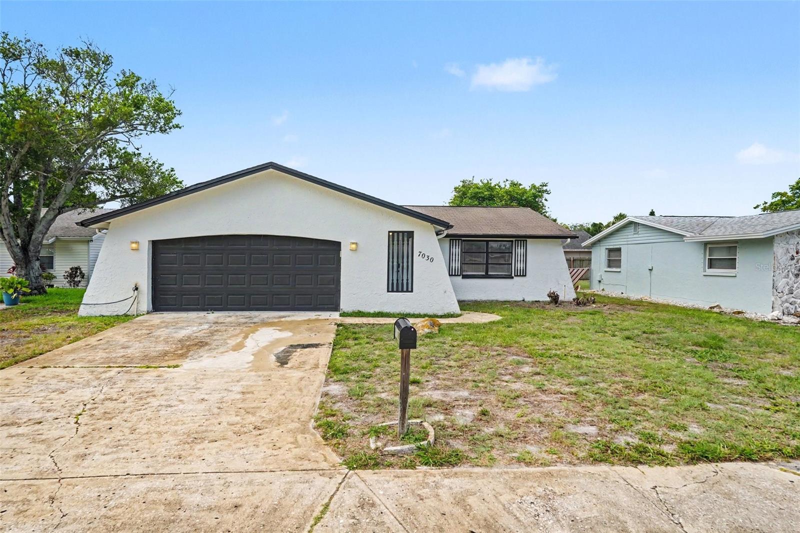 7030 Ingleside Dr