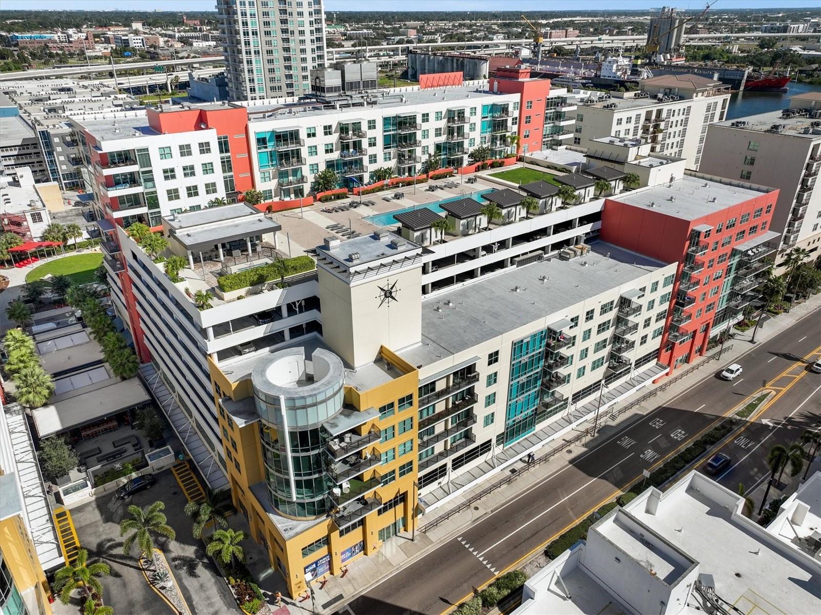 1120 E Kennedy Blvd #618