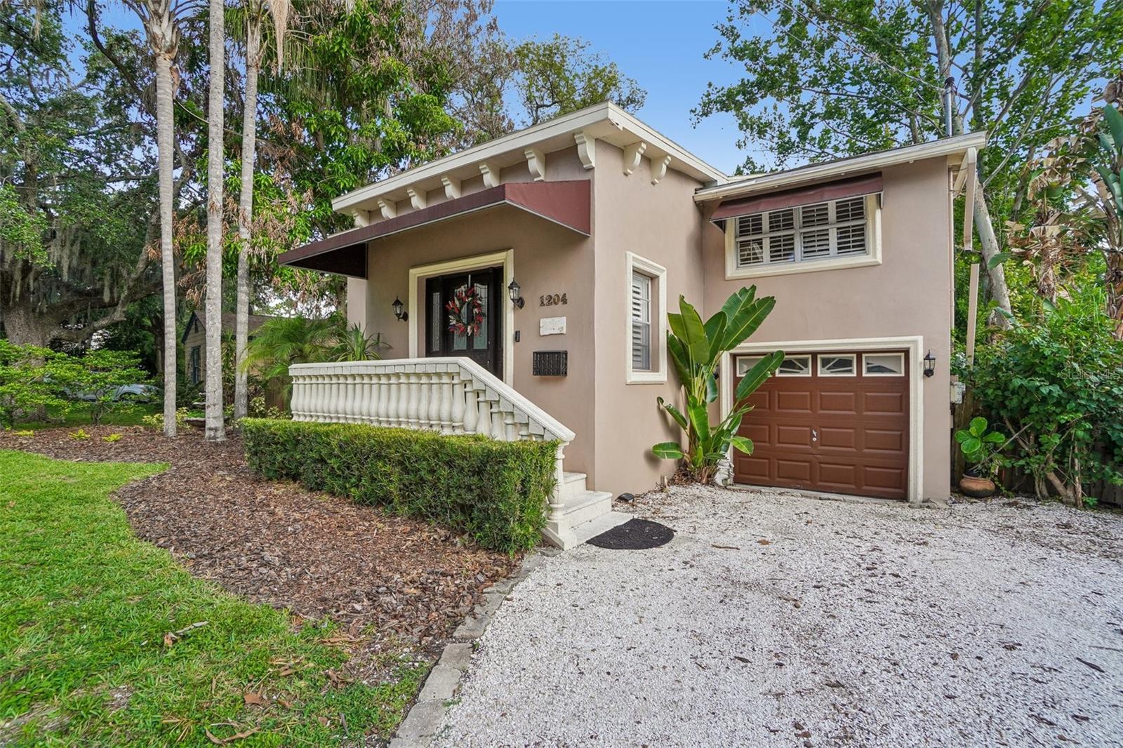 1204 E Park Cir
