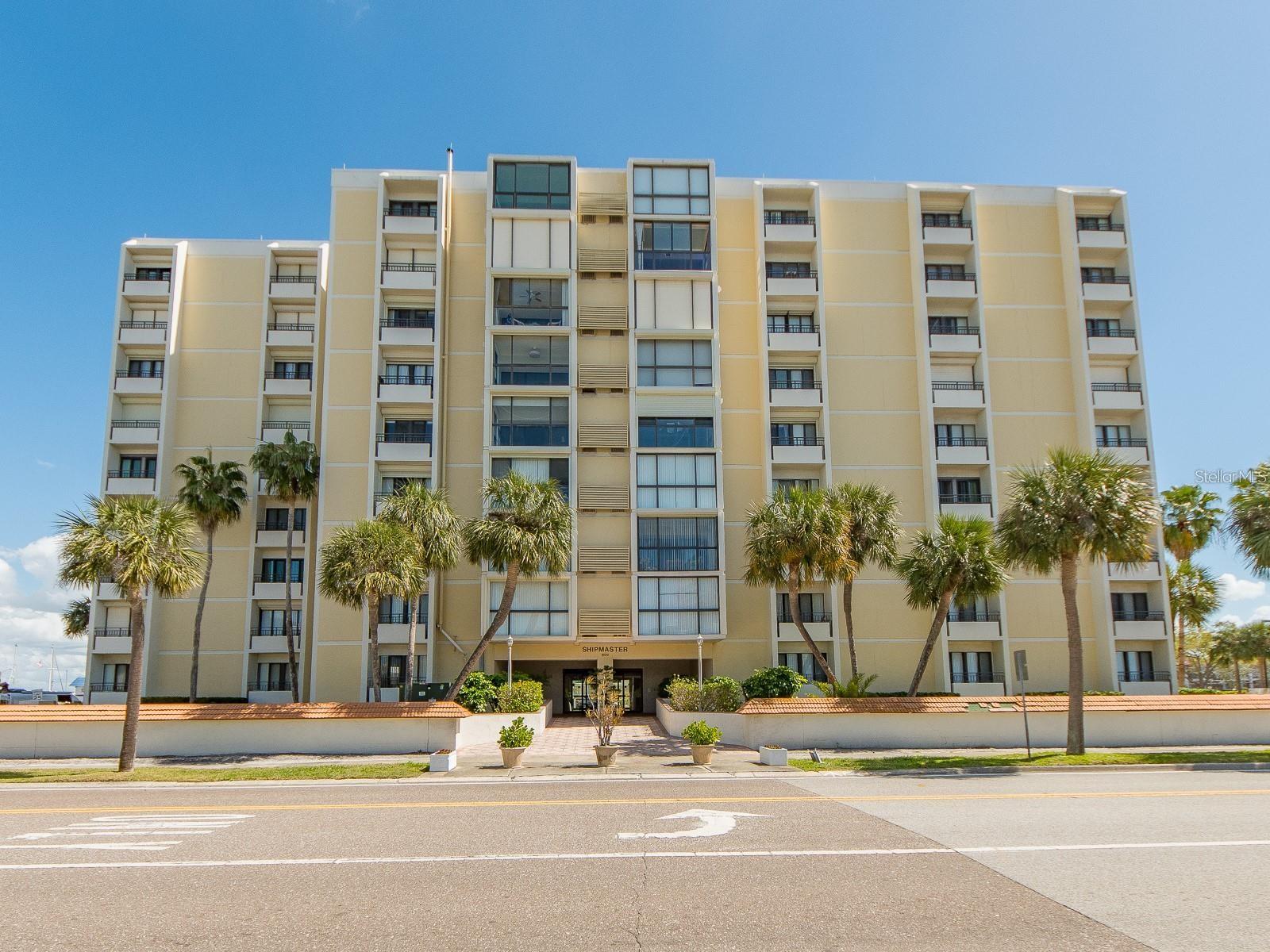 800 S Gulfview Blvd #305