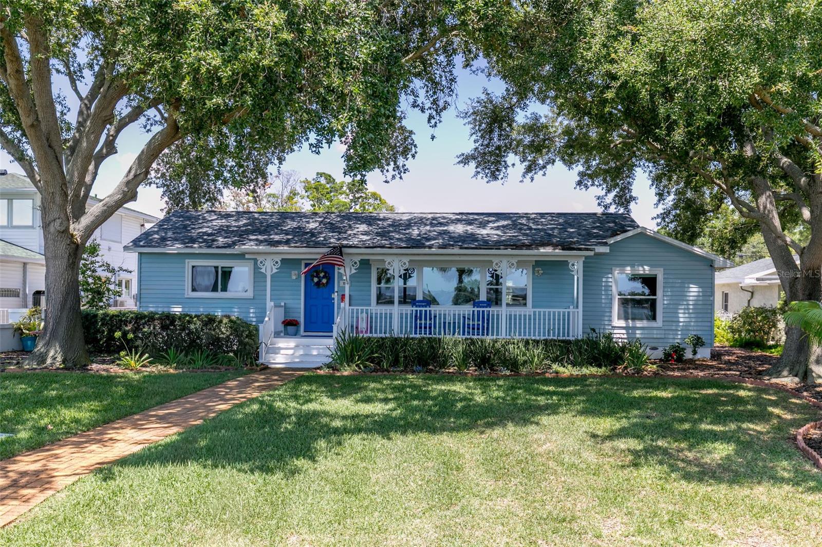 110 Sunset Dr S