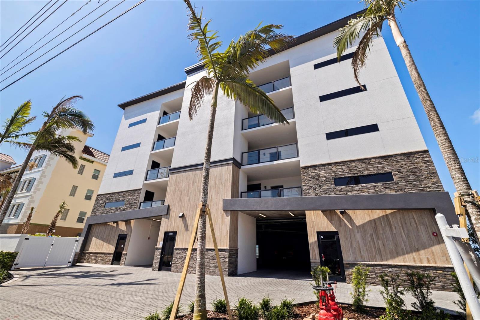 14048 Gulf Blvd #201