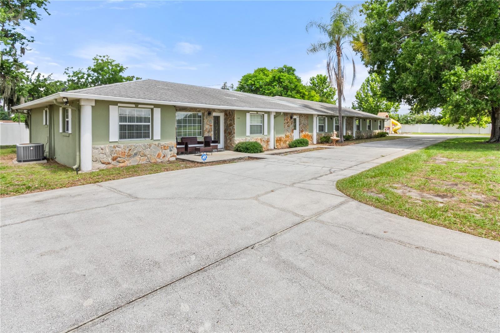 245 Alturas Rd