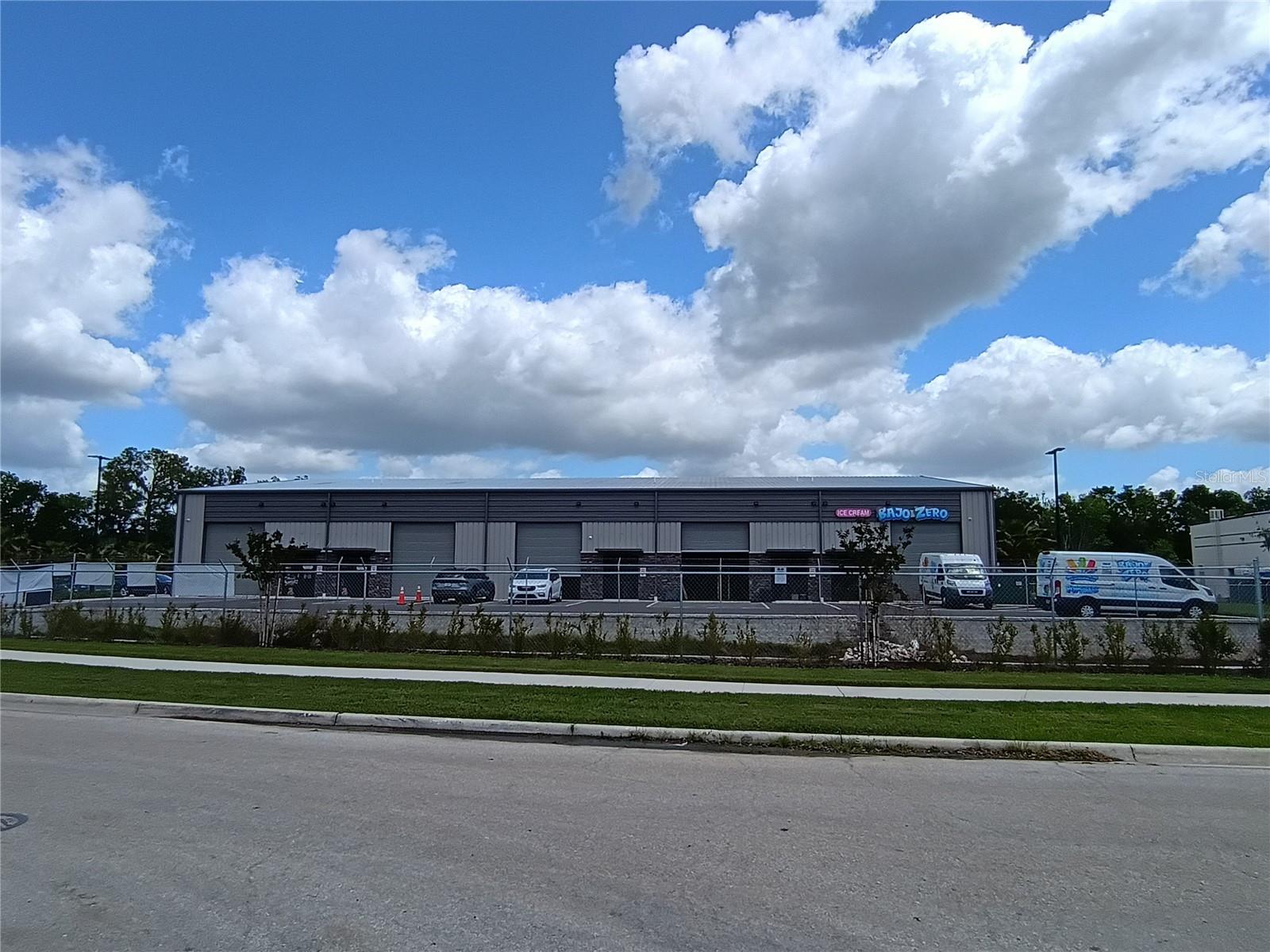 1800 Corporate Center Ln