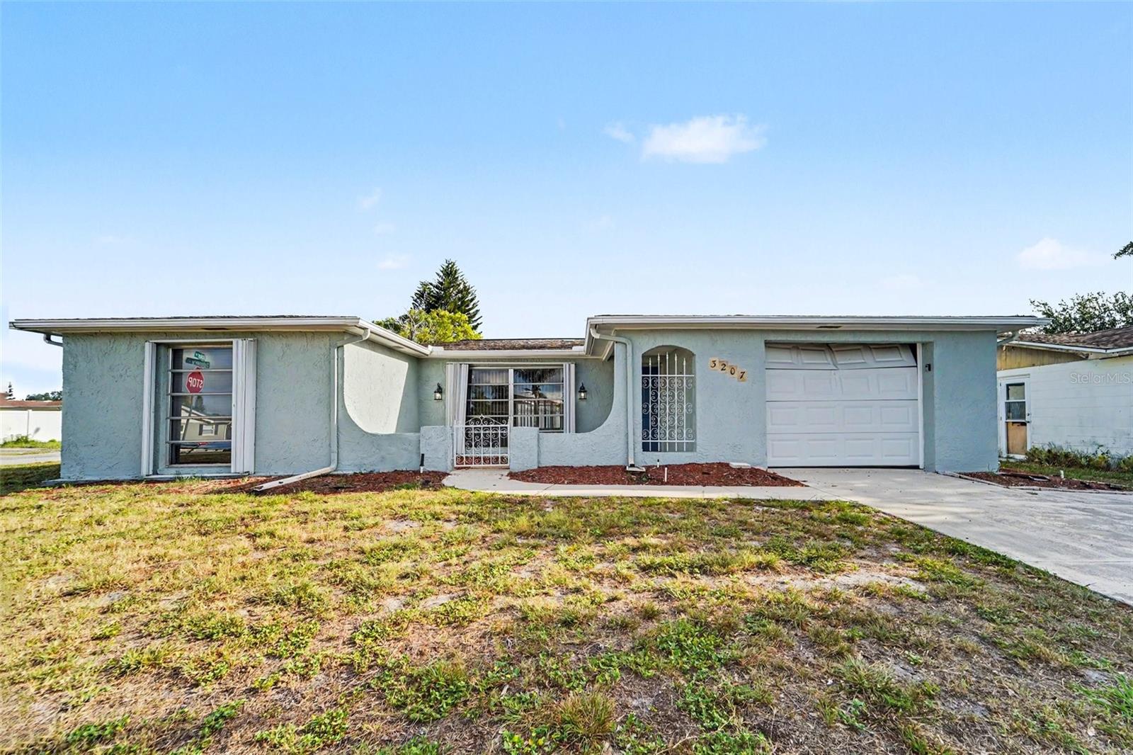 3207 Salisbury Dr