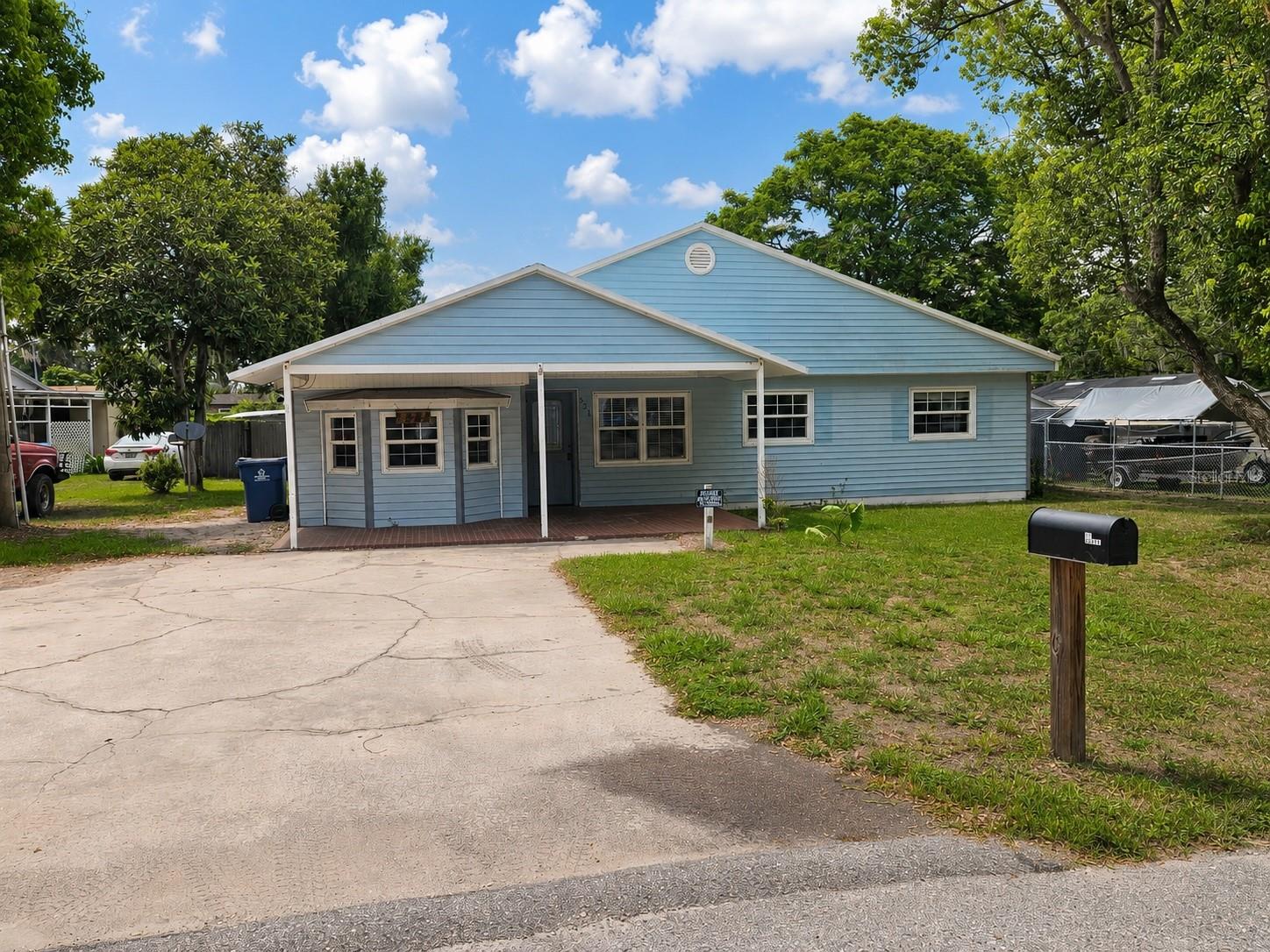 521 Green Cir