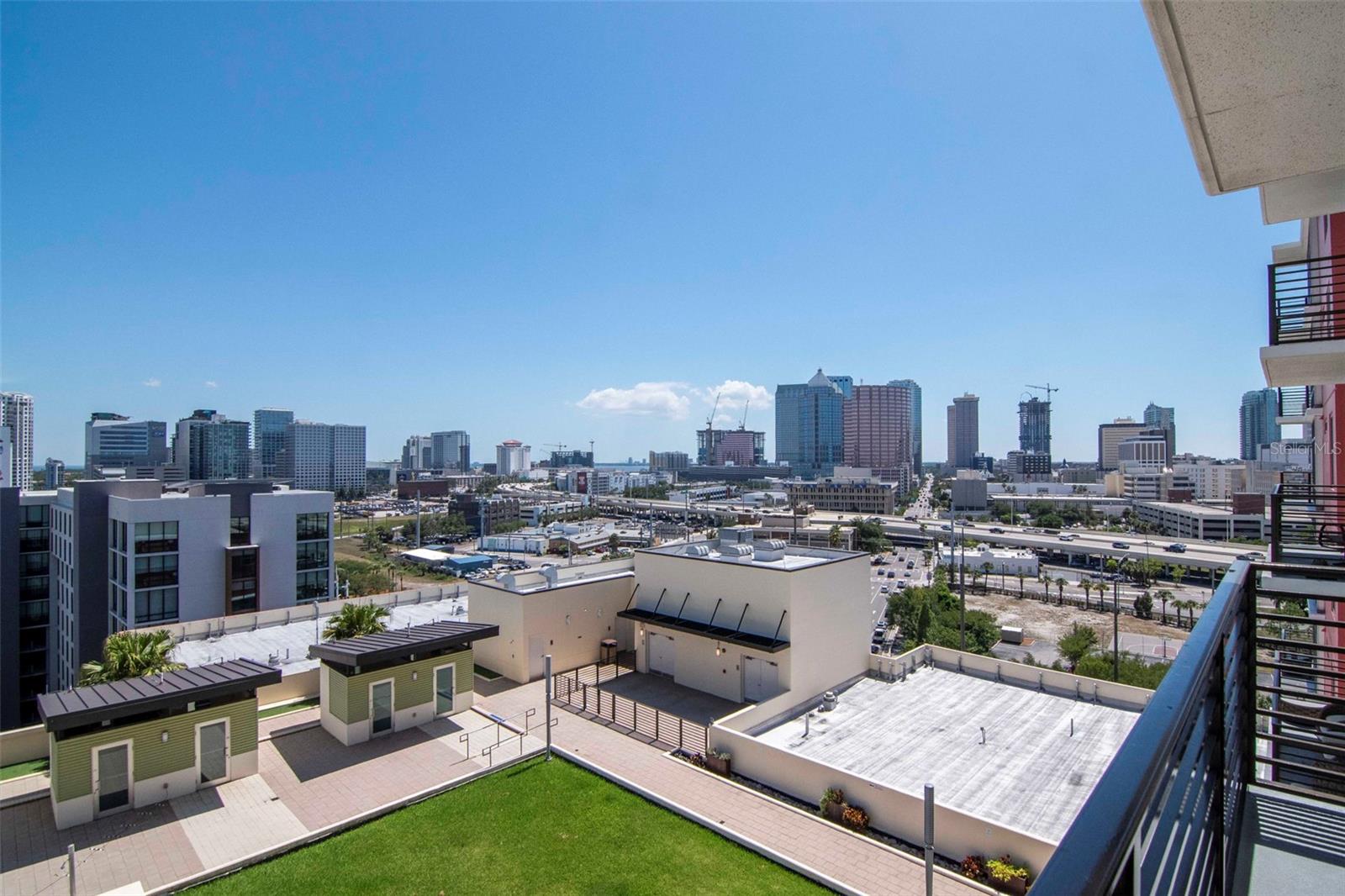 1120 E Kennedy Blvd #1211