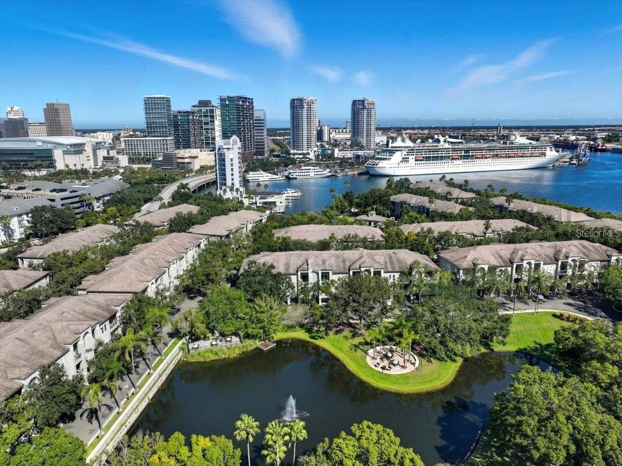 716 Promenade Pl