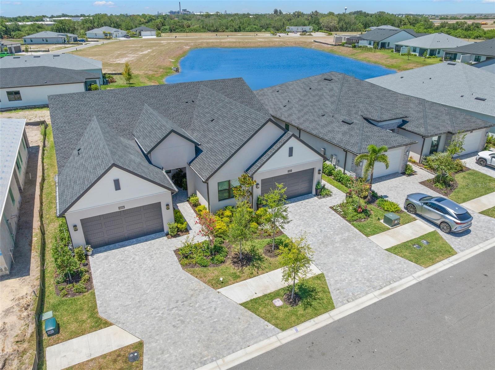 5828 Windbreak CT
