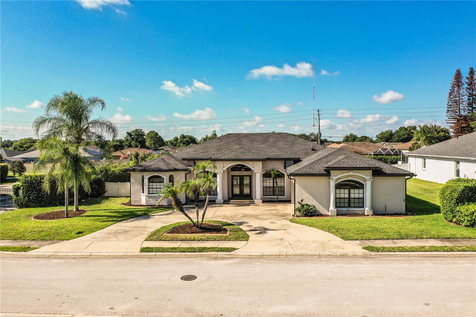 2205 Chesterfield Cir