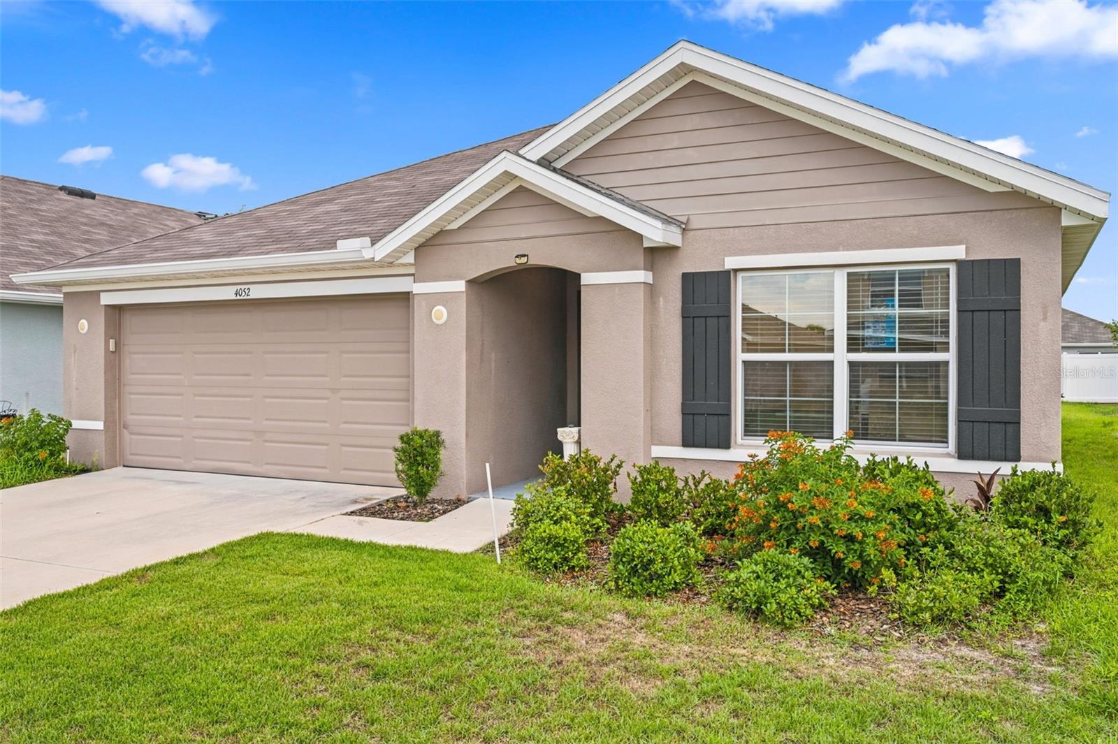 4052 Autumn Amber Dr
