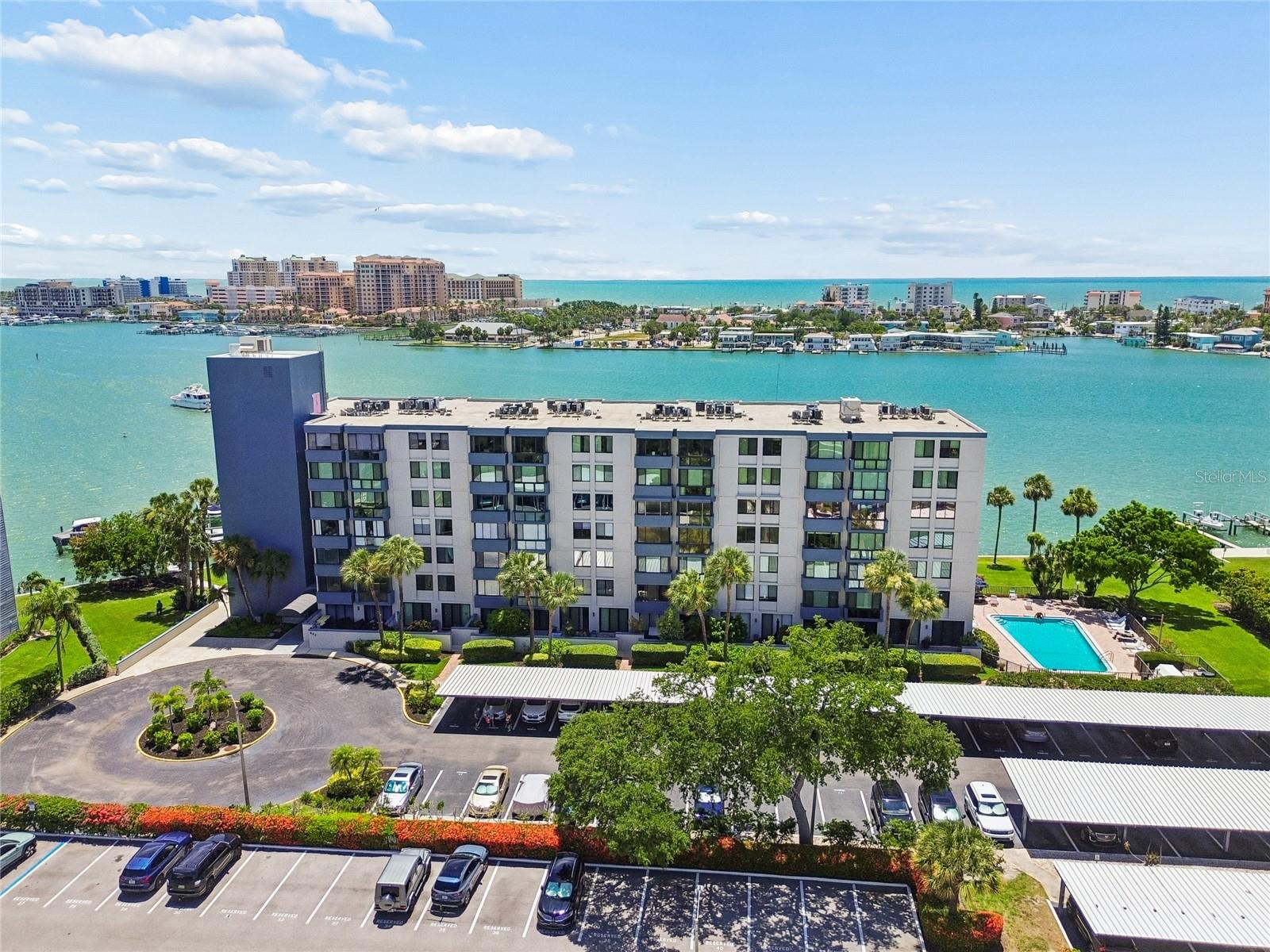 644 Island Way #405