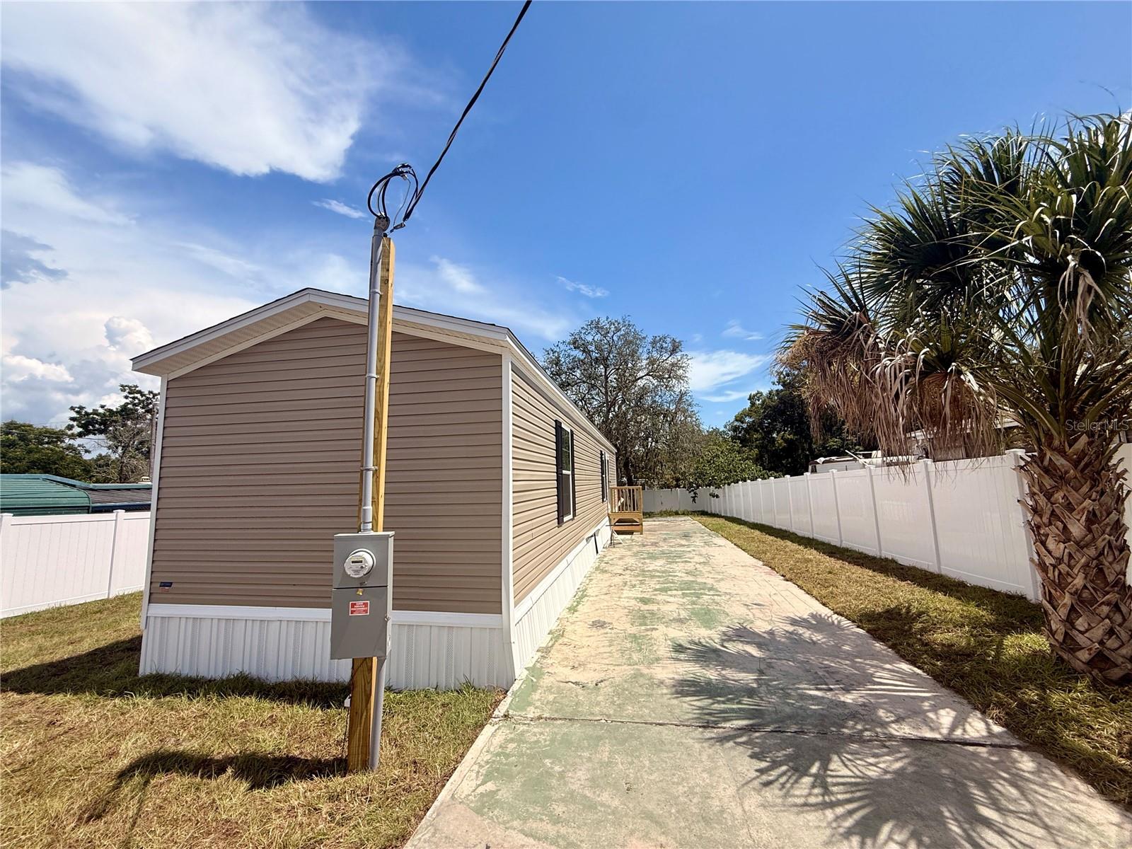 9024 Kosimo St