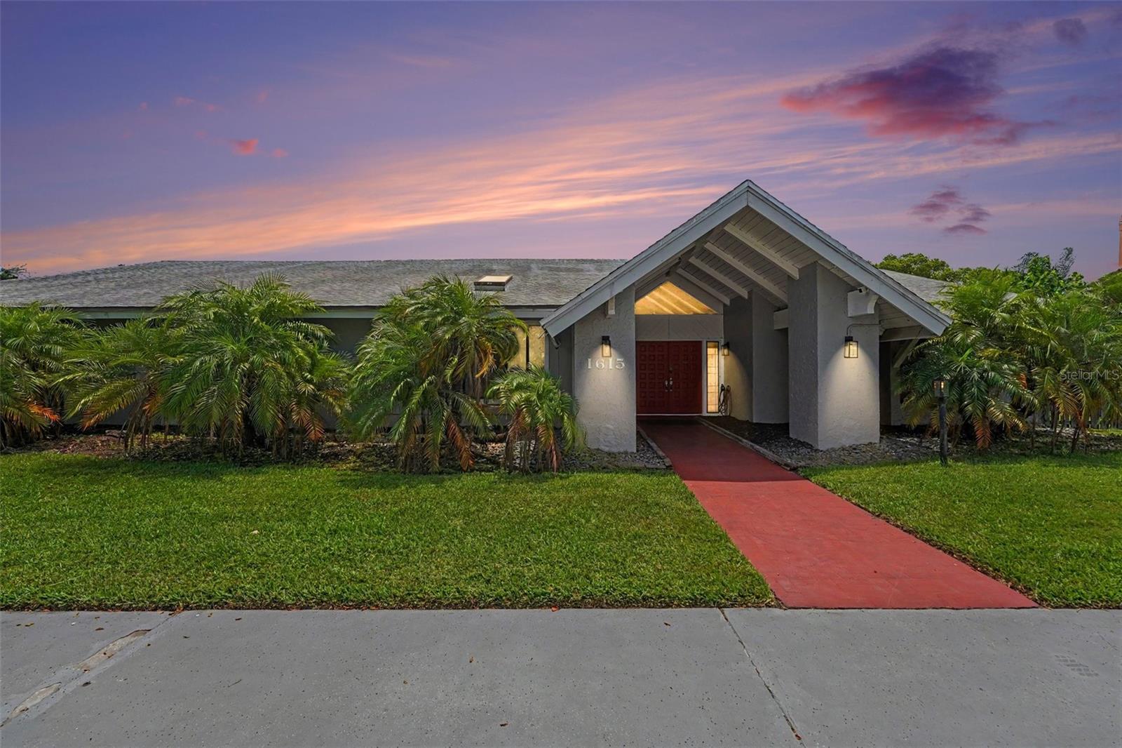 1615 Saint Pauls Dr