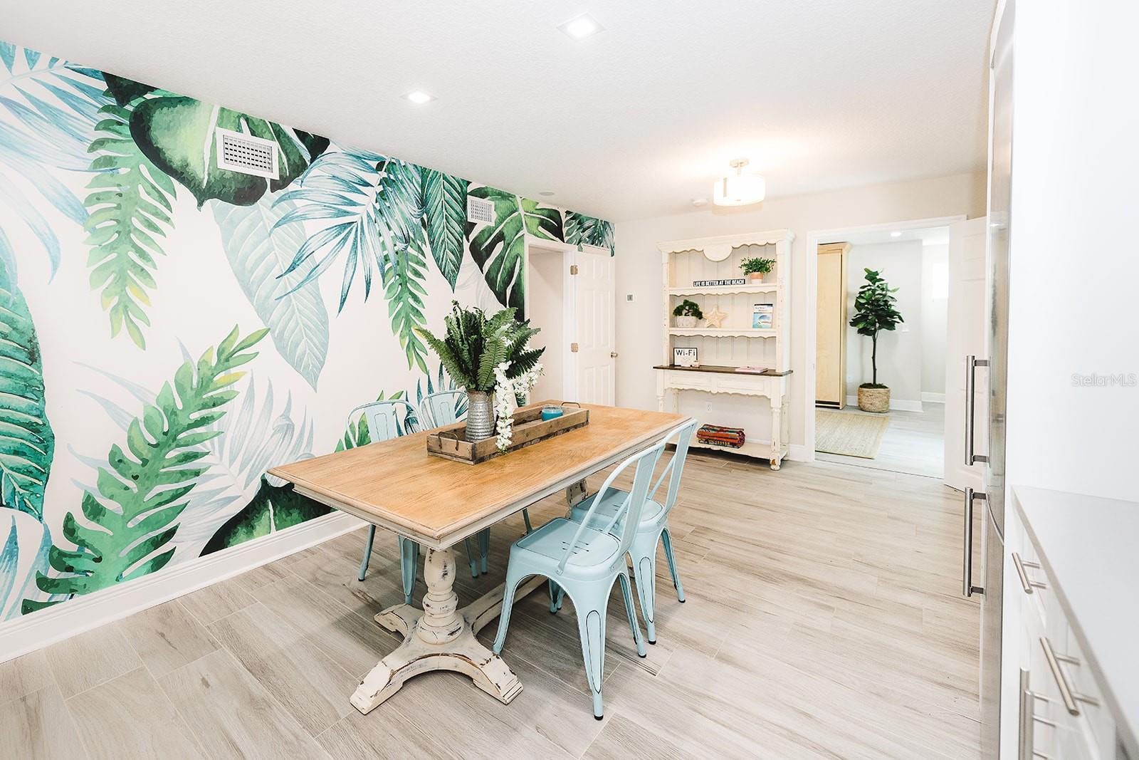 106 E Bay Dr