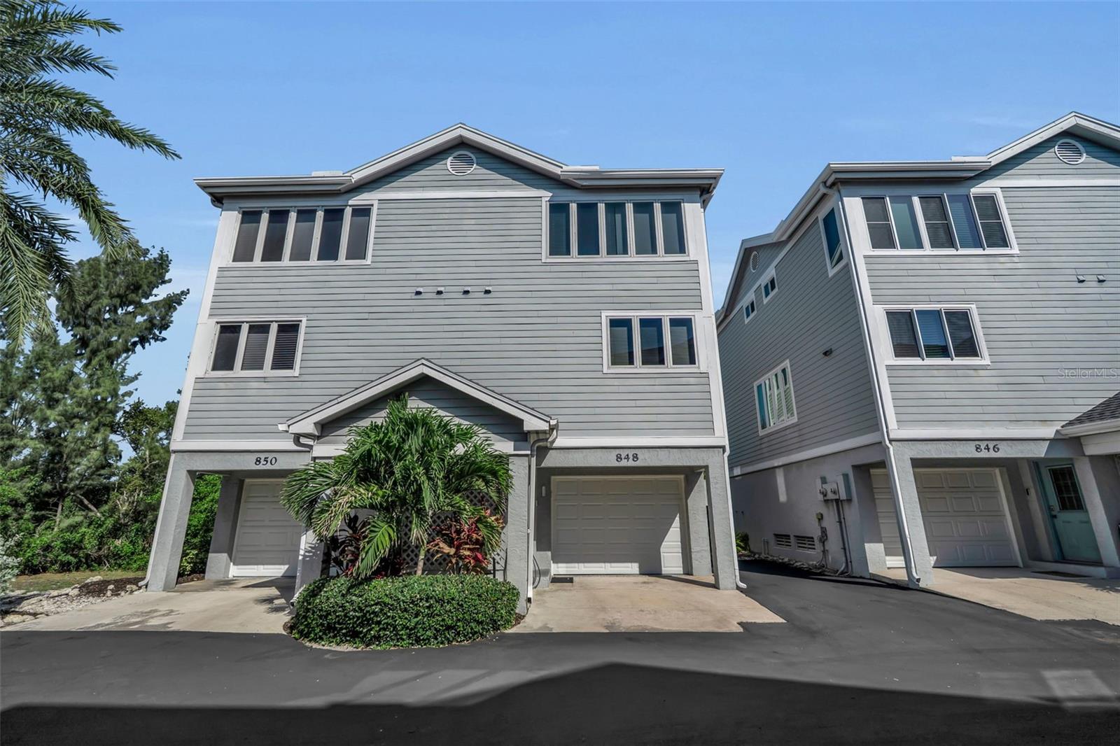 848 Evergreen Way